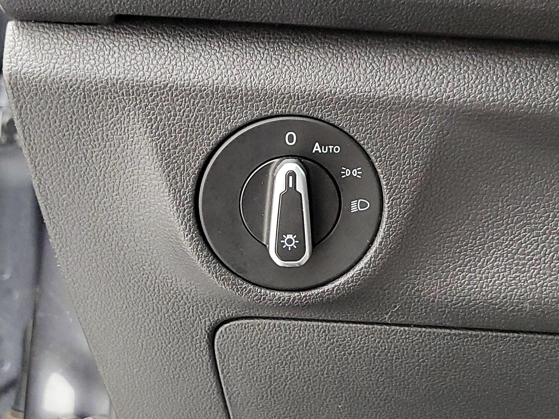 Thumbnail: 2021 Volkswagen Jetta - 13