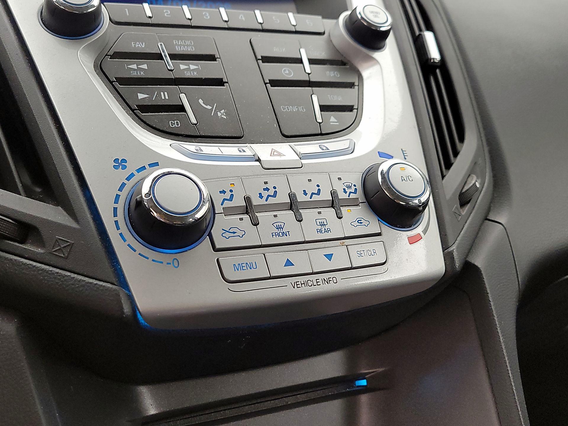 Thumbnail: 2015 Chevrolet Equinox - 14