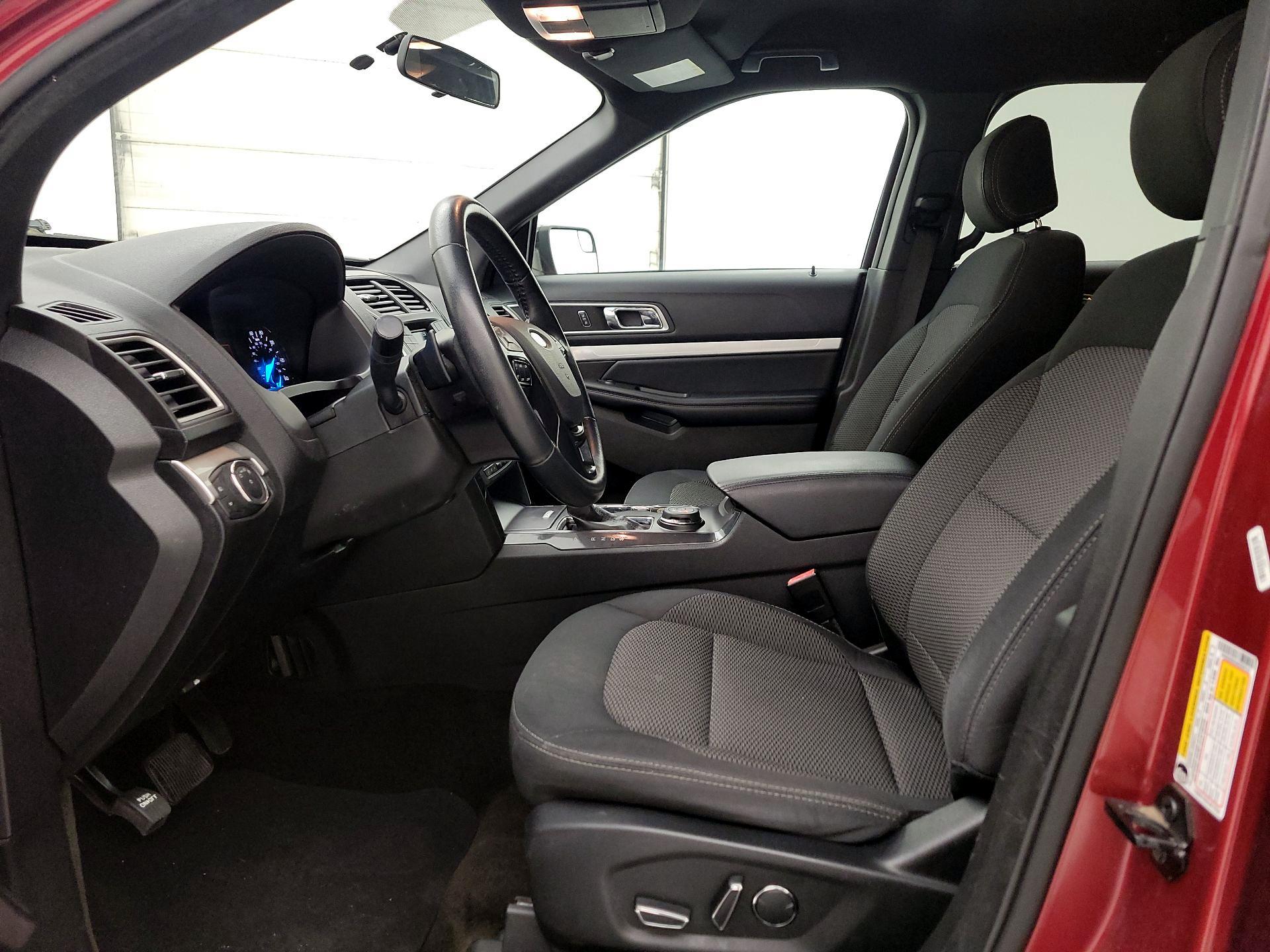 Thumbnail: 2017 Ford Explorer - 11