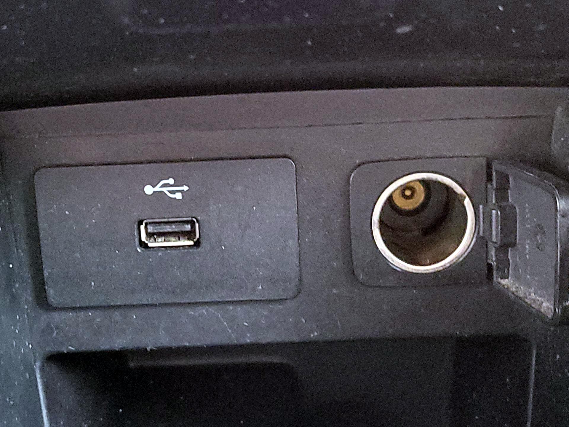 Thumbnail: 2017 Ford Explorer - 18