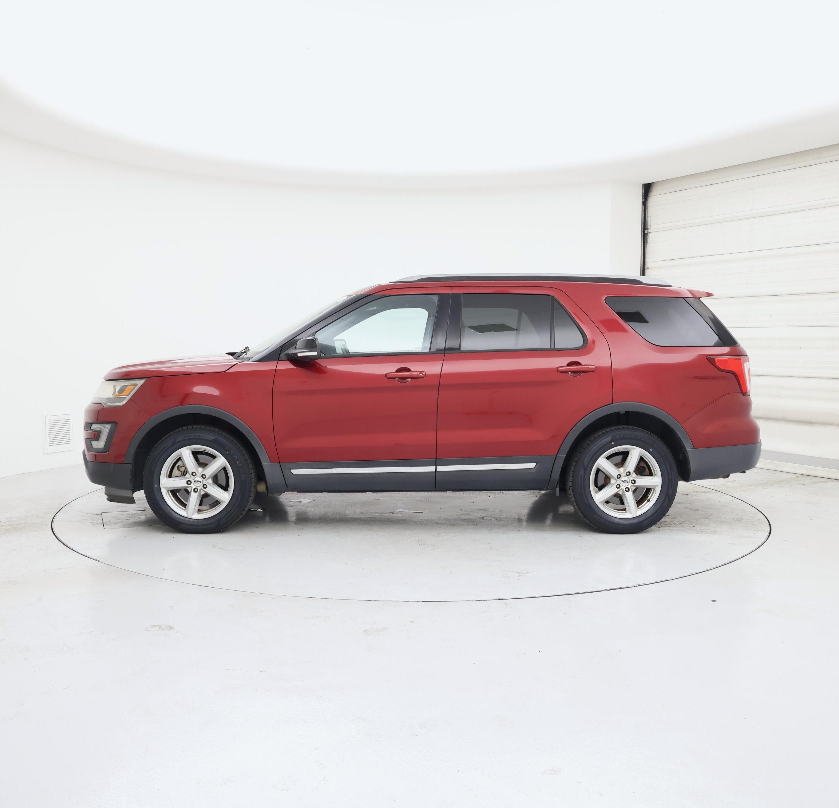 Thumbnail: 2017 Ford Explorer - 3