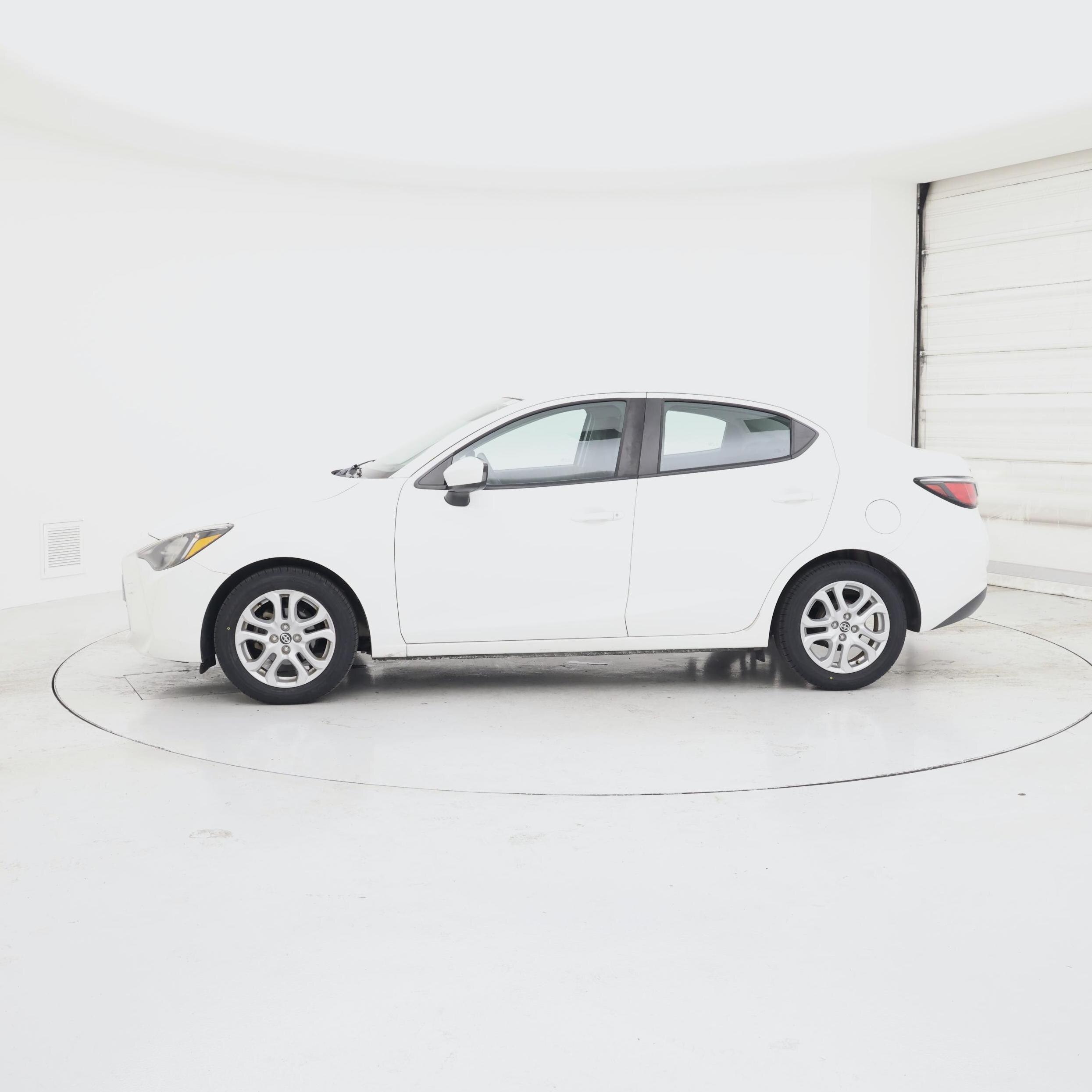 Thumbnail: 2016 Scion iA - 3