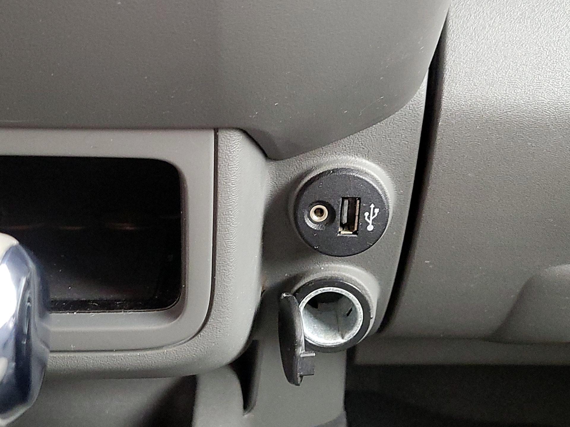 Thumbnail: 2019 Nissan Frontier - 18