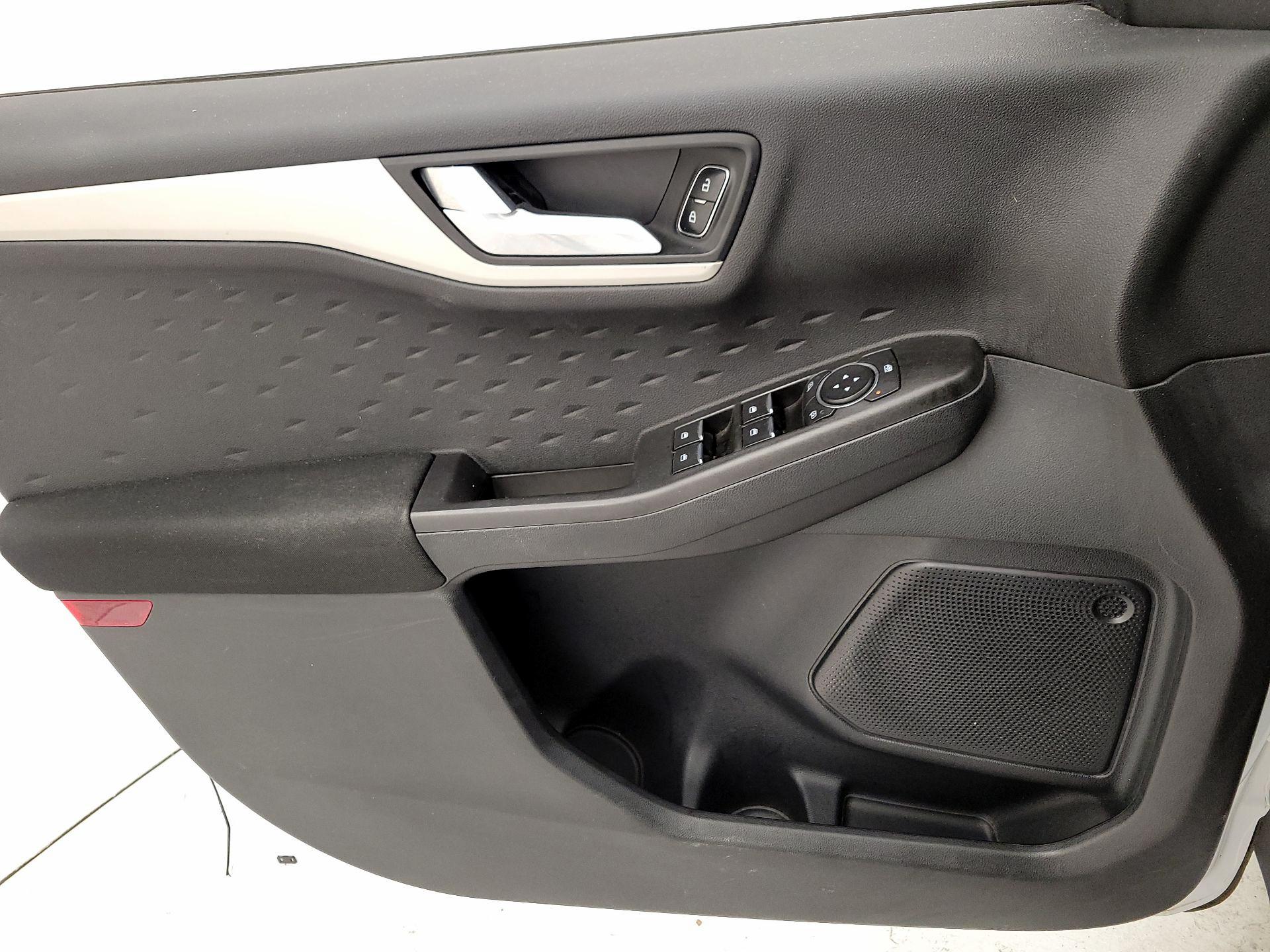 Thumbnail: 2020 Ford Escape - 12