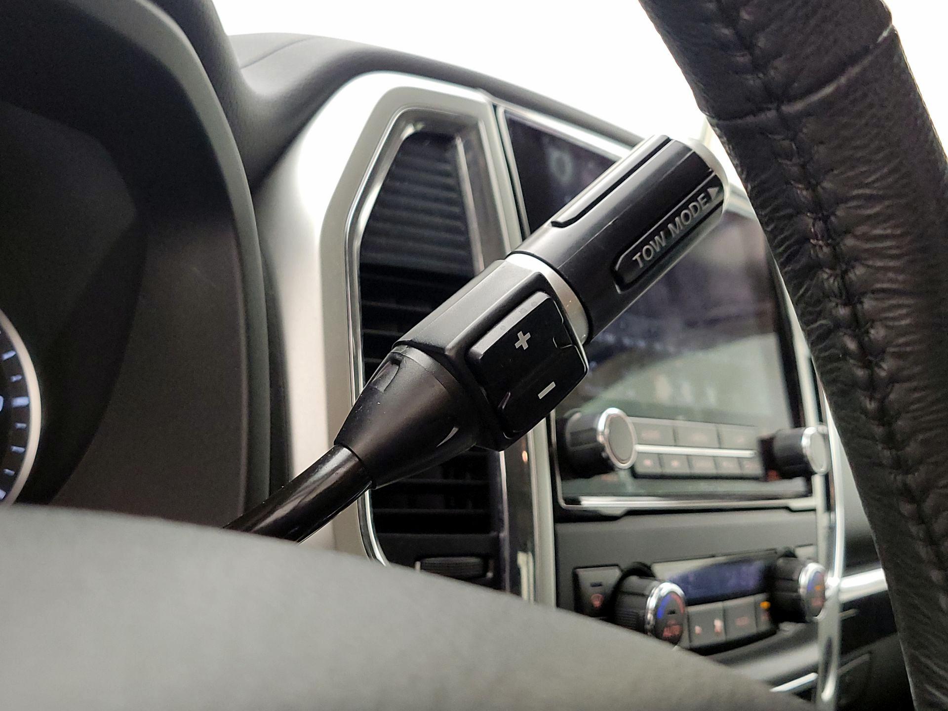 Thumbnail: 2020 Nissan Titan - 17