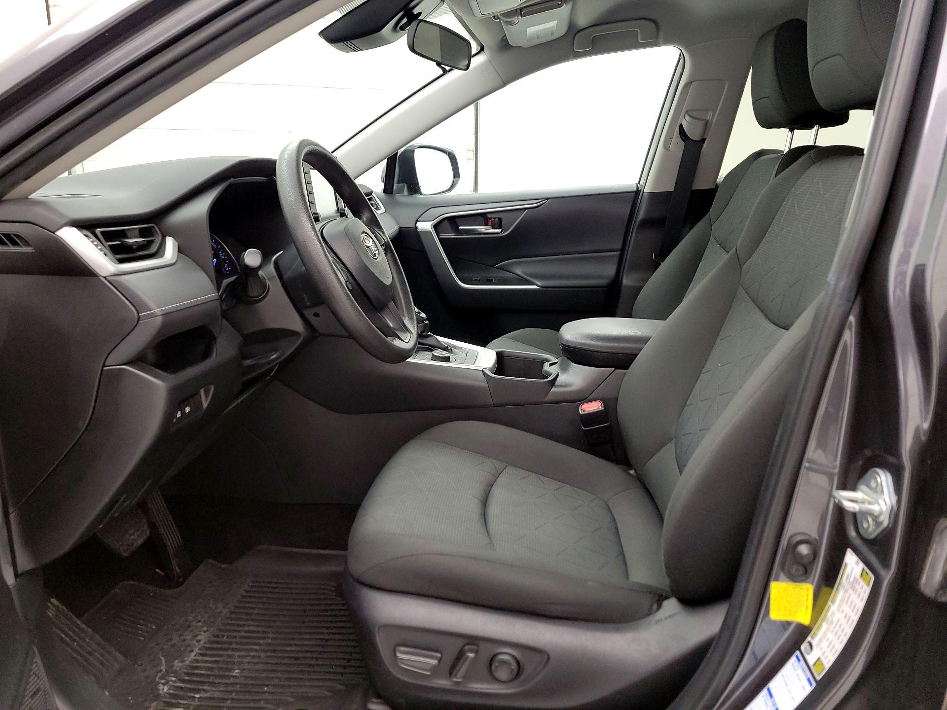 Thumbnail: 2022 Toyota RAV4 - 11