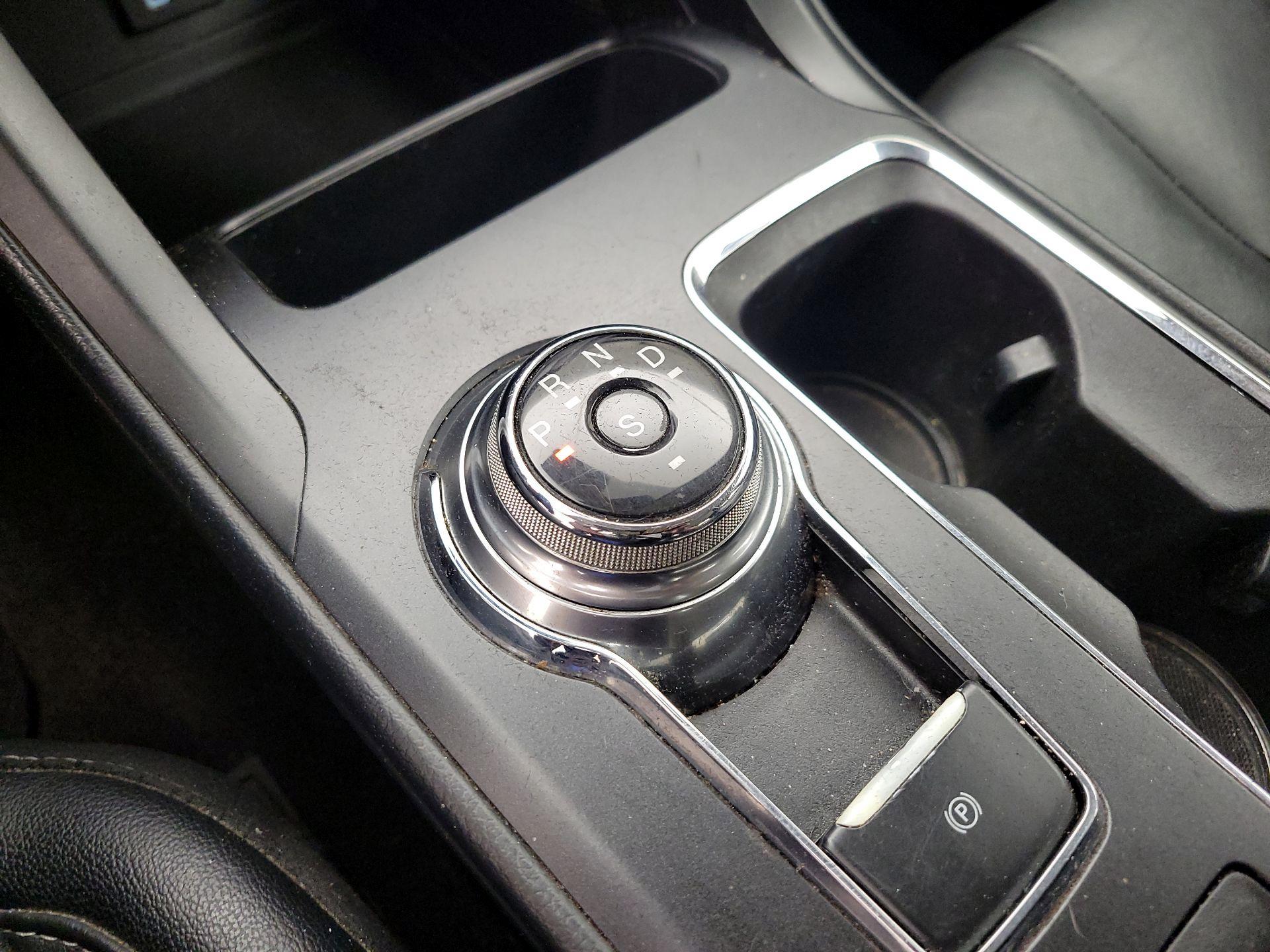 Thumbnail: 2020 Ford Fusion - 17