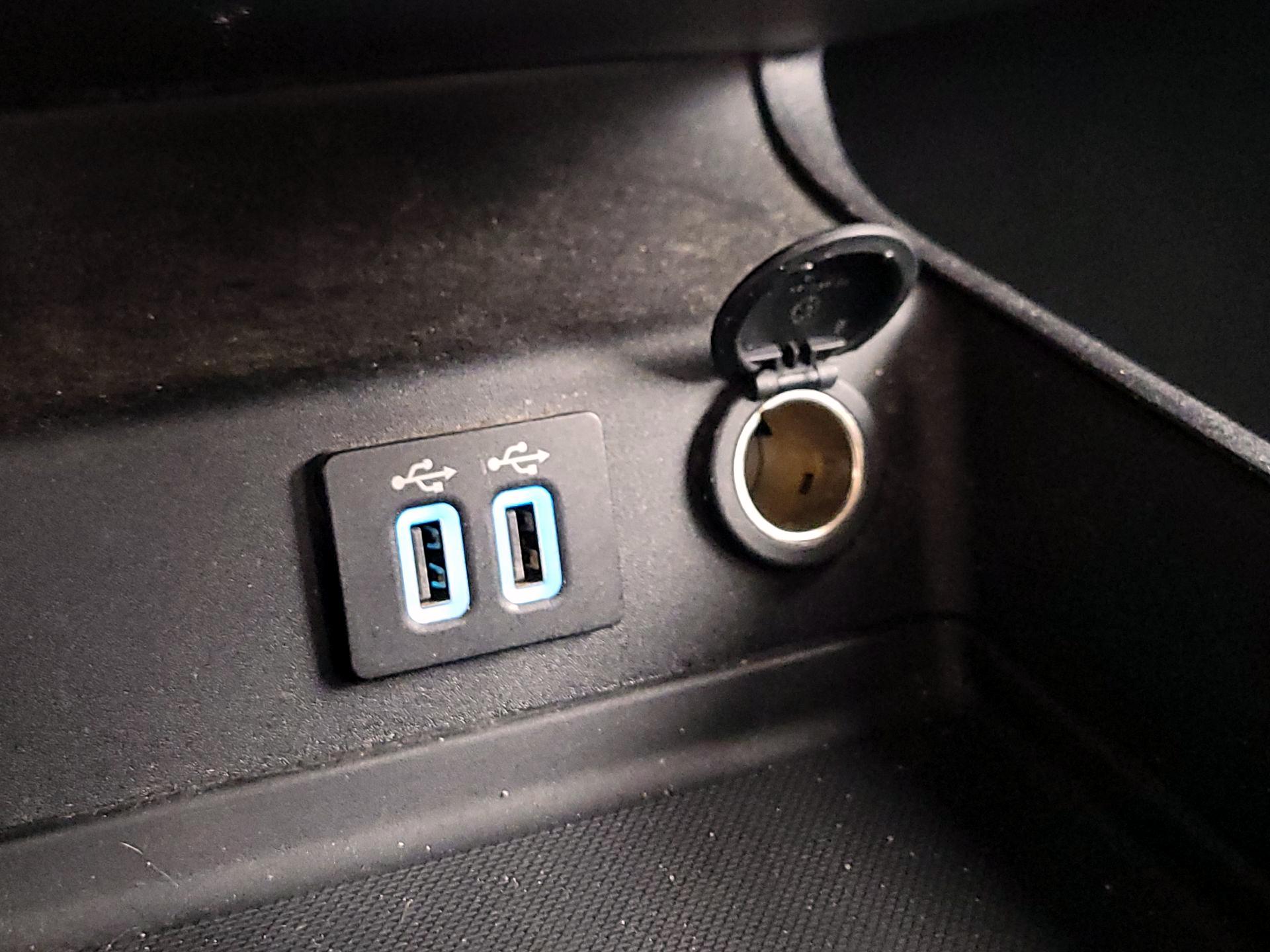 Thumbnail: 2020 Ford Fusion - 18