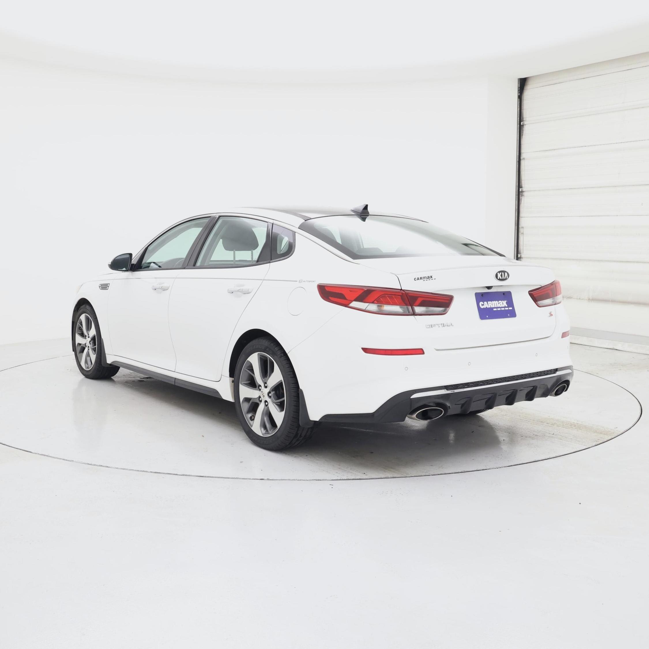 Thumbnail: 2019 Kia Optima - 2