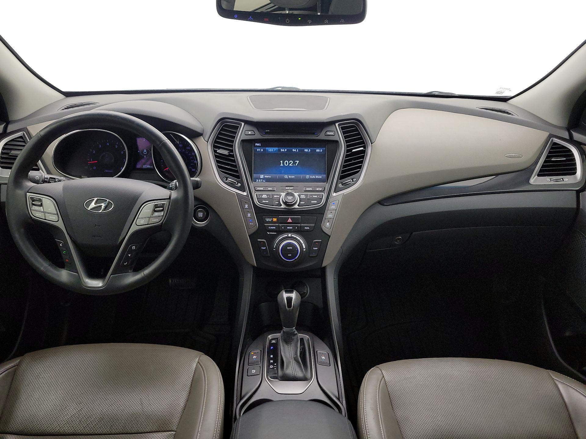 Thumbnail: 2016 Hyundai Santa Fe - 9