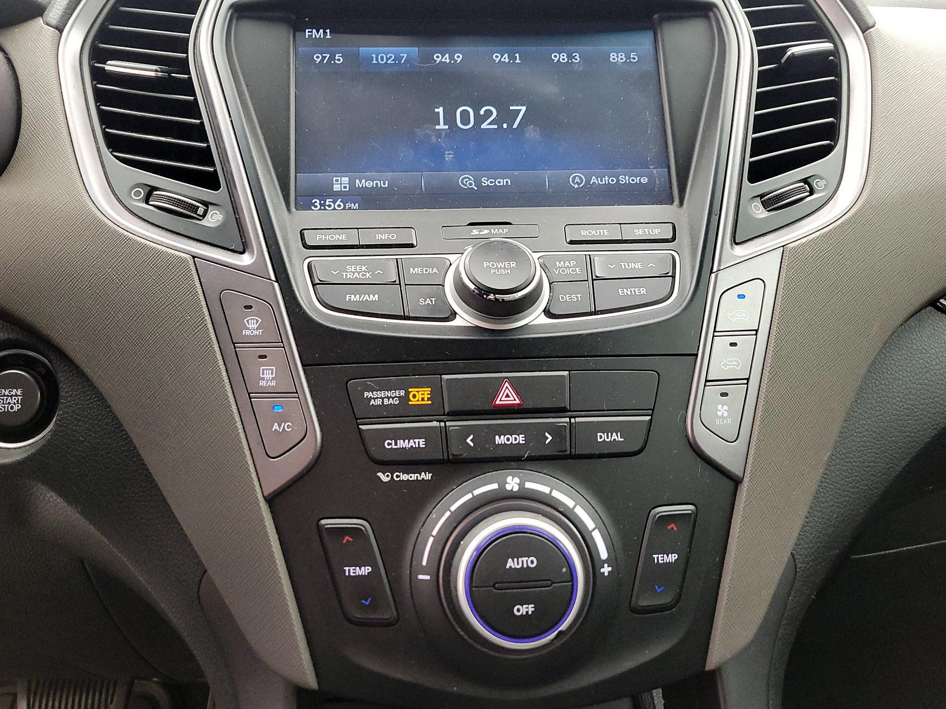 Thumbnail: 2016 Hyundai Santa Fe - 16