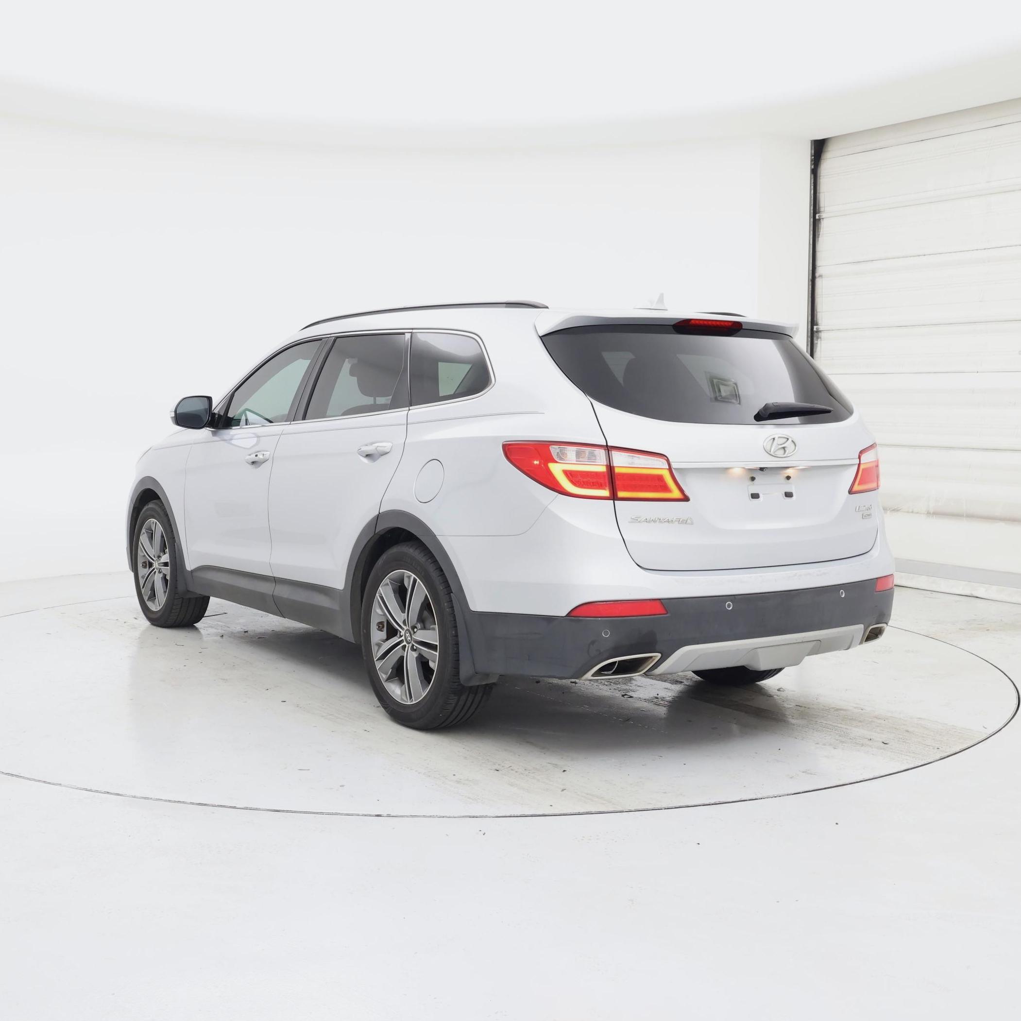 Thumbnail: 2016 Hyundai Santa Fe - 2