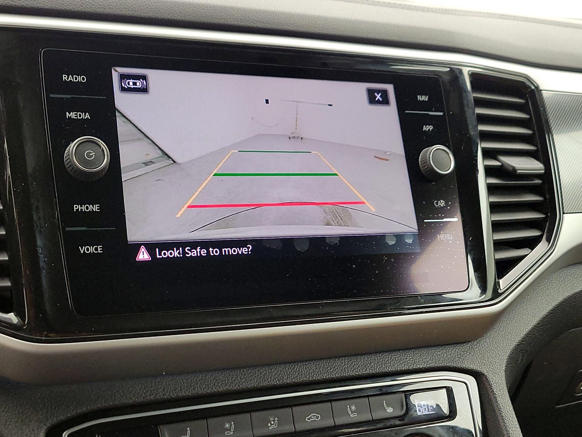 Thumbnail: 2021 Volkswagen Atlas - 14