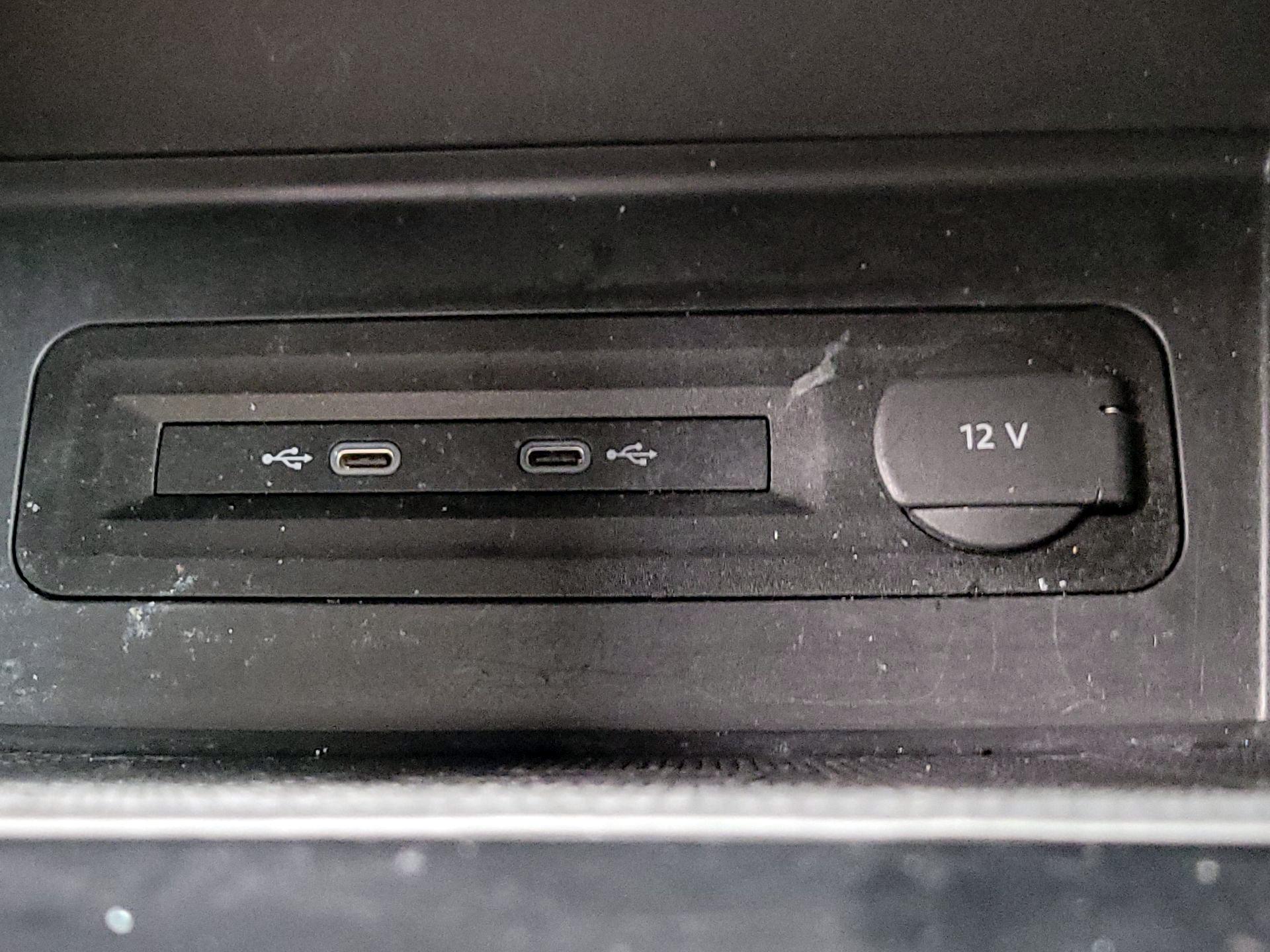 Thumbnail: 2021 Volkswagen Atlas - 18