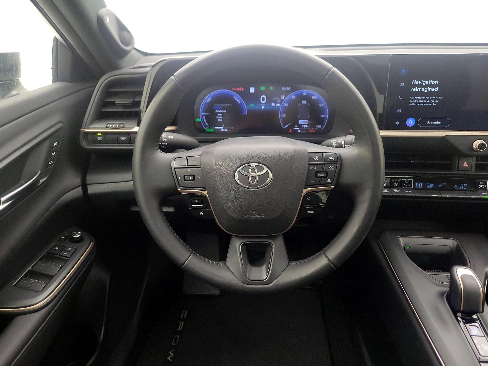 Thumbnail: 2023 Toyota Crown - 10