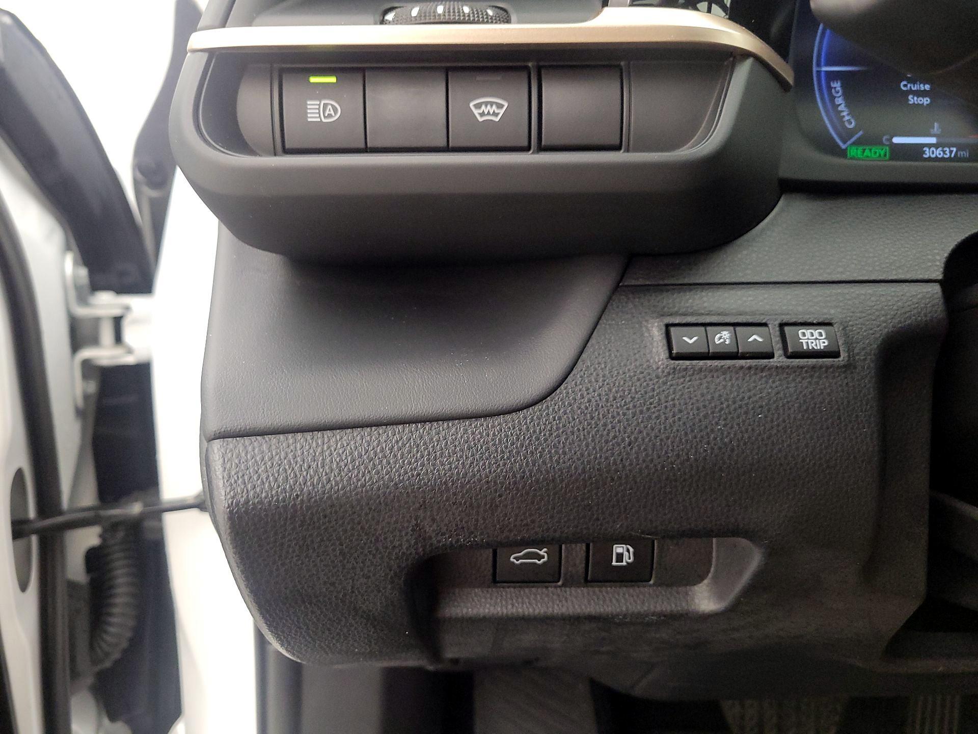 Thumbnail: 2023 Toyota Crown - 13