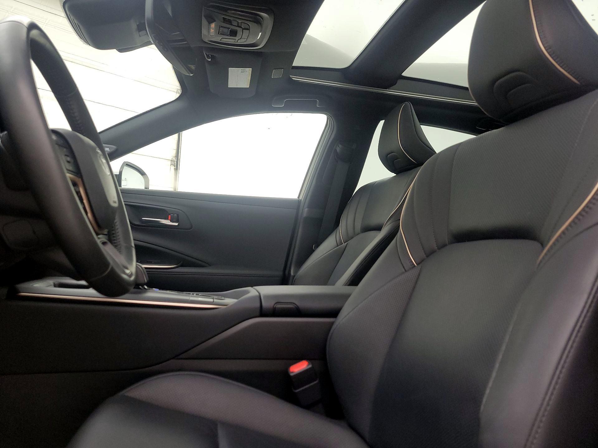 Thumbnail: 2023 Toyota Crown - 19