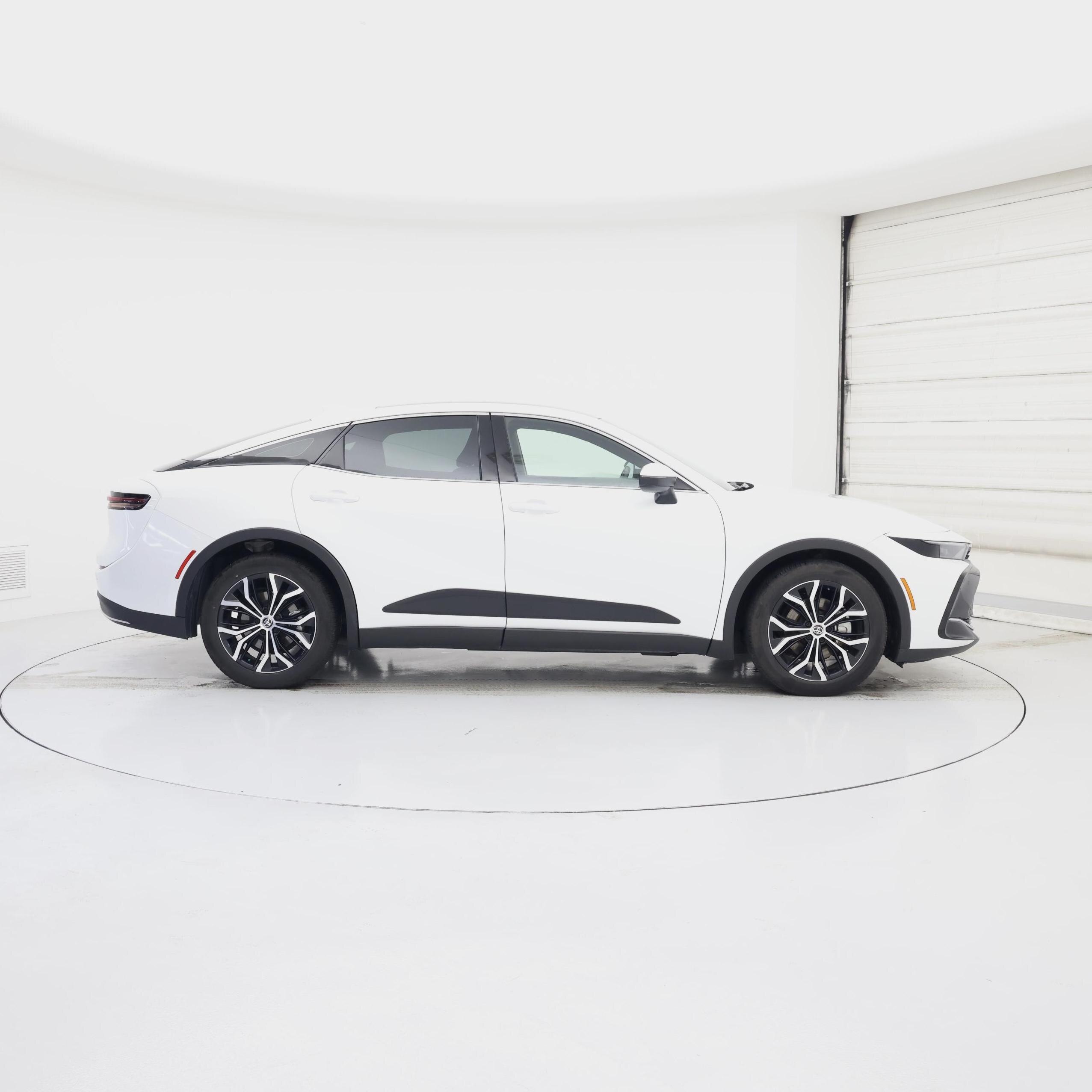 Thumbnail: 2023 Toyota Crown - 7