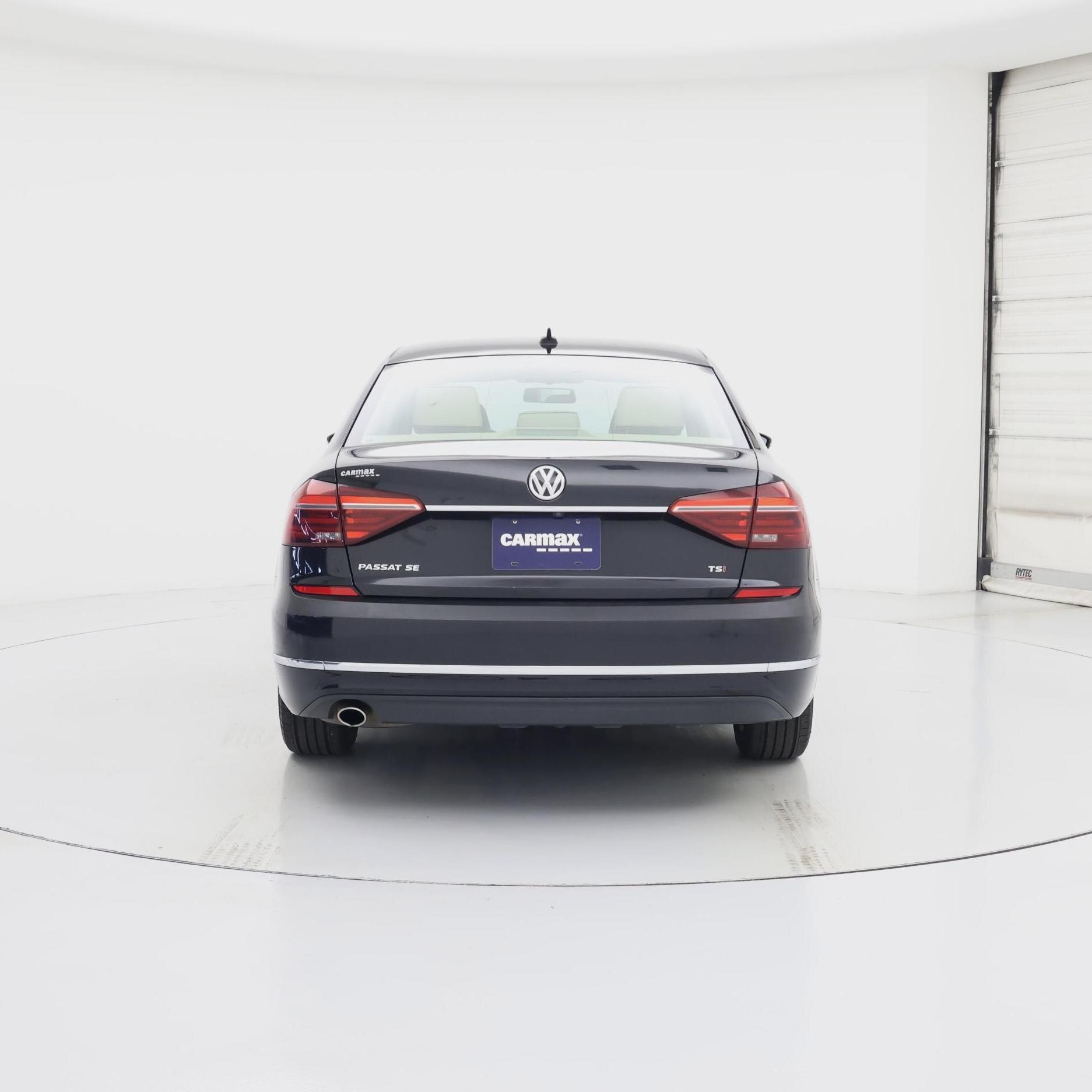 Thumbnail: 2017 Volkswagen Passat - 6