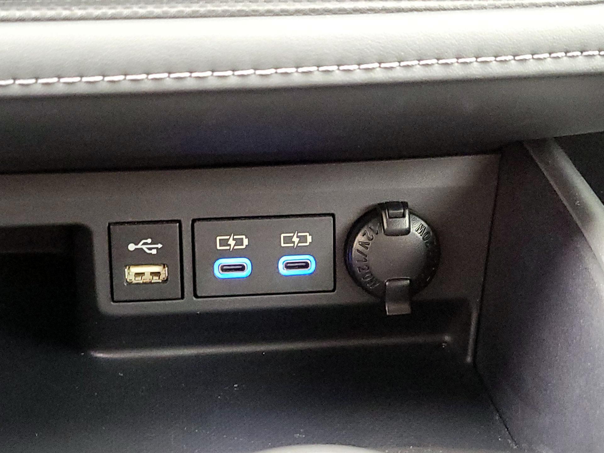 Thumbnail: 2022 Toyota Highlander - 18