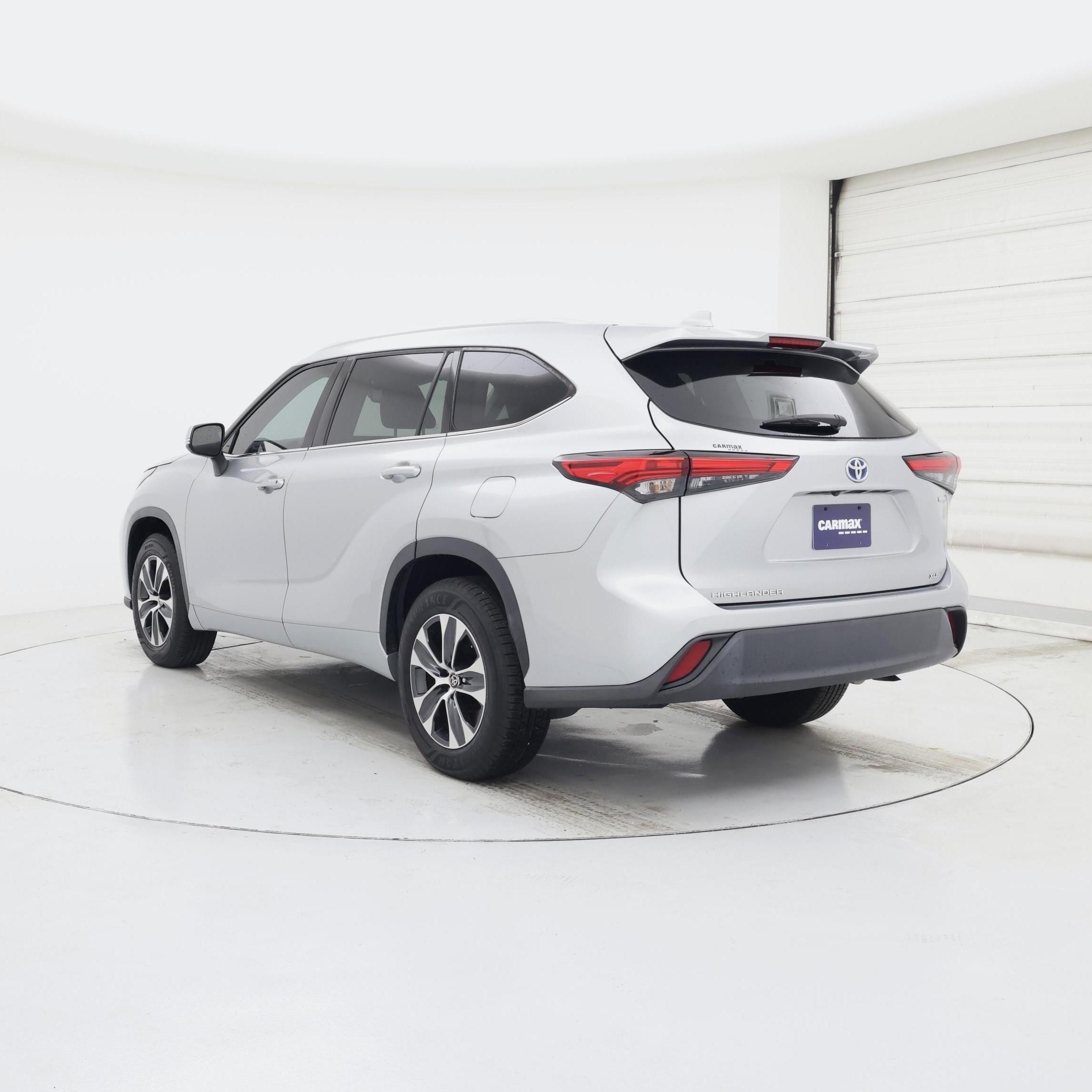 Thumbnail: 2022 Toyota Highlander - 2