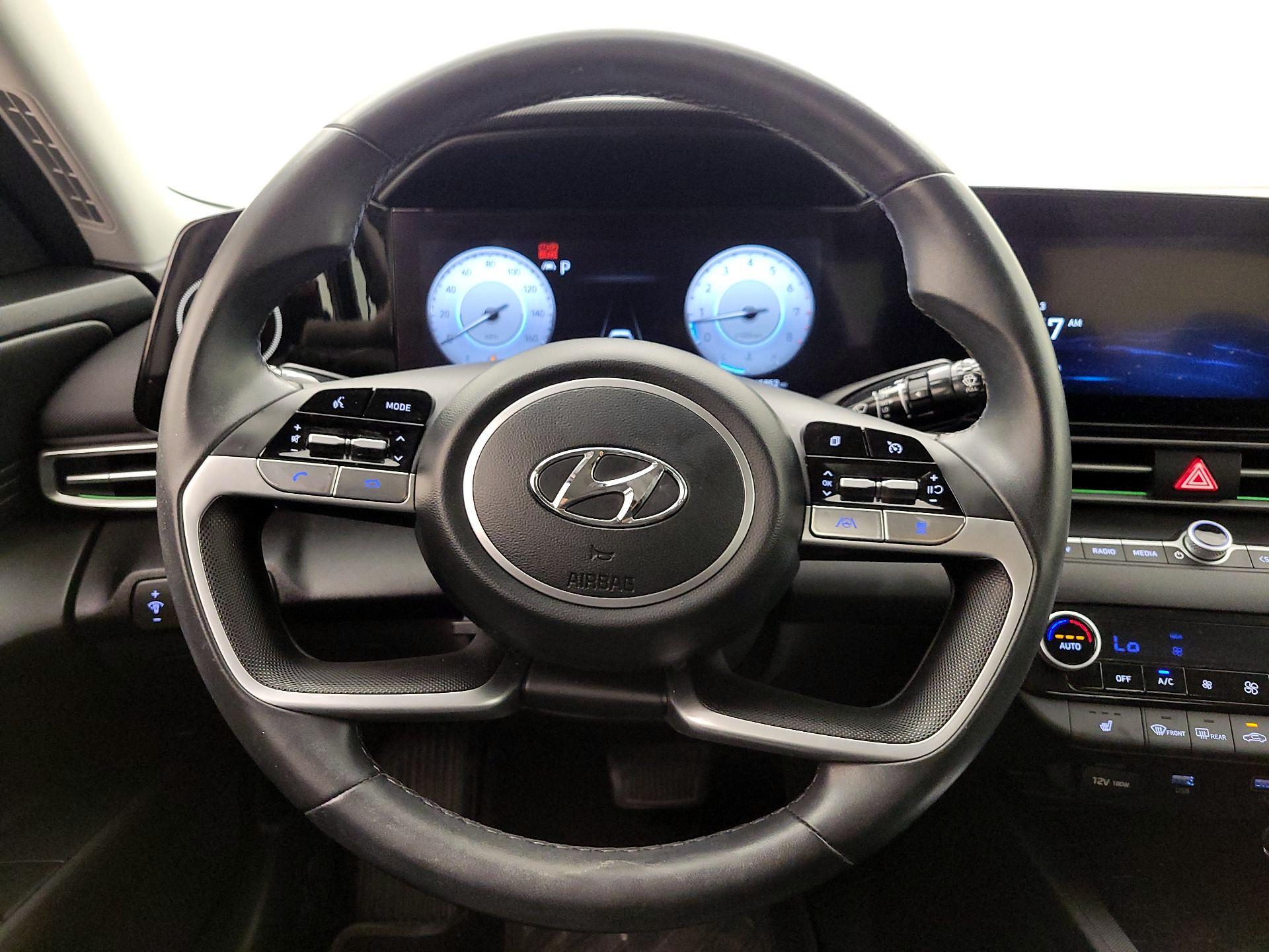 Thumbnail: 2023 Hyundai Elantra - 10