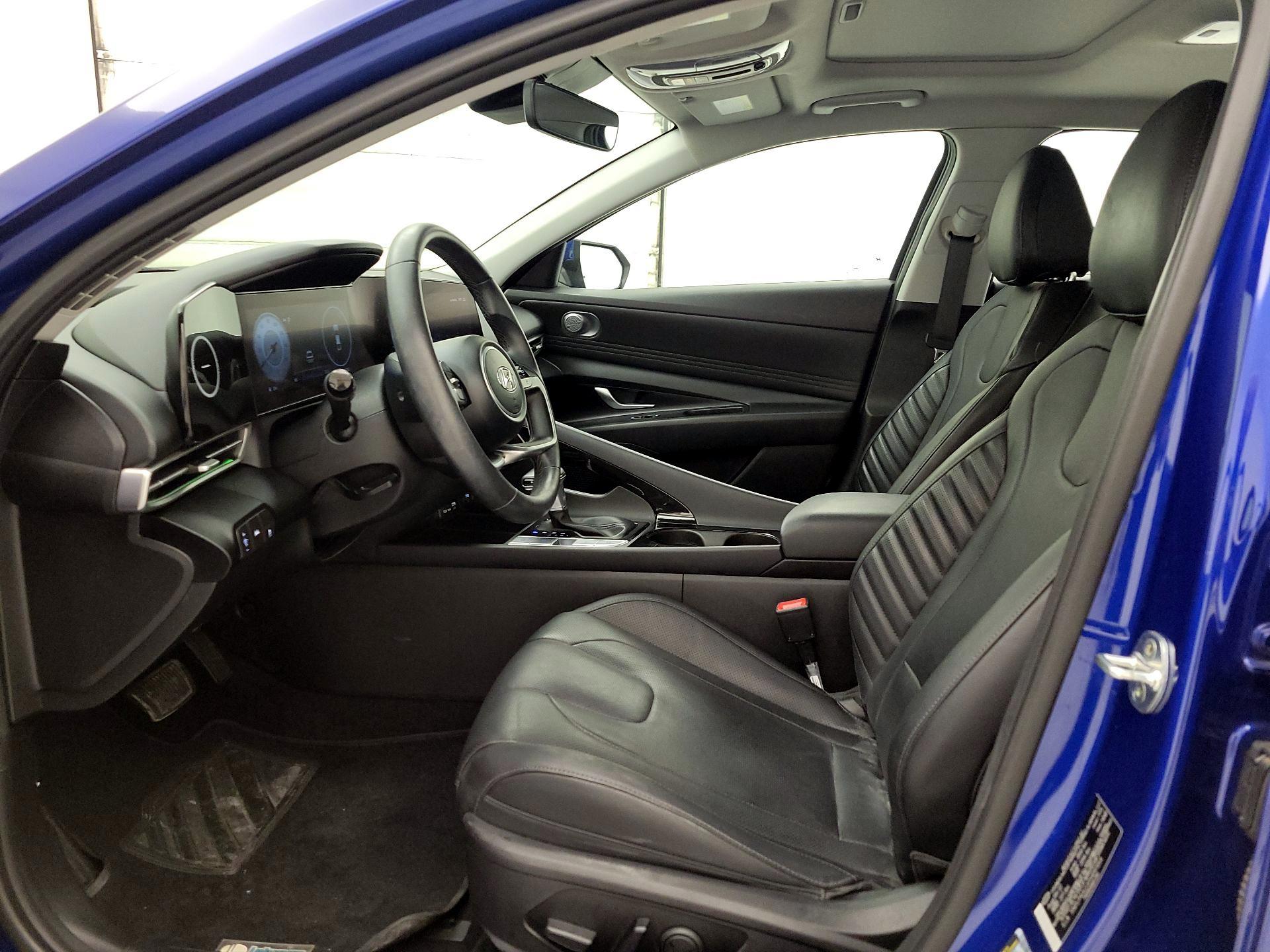 Thumbnail: 2023 Hyundai Elantra - 11