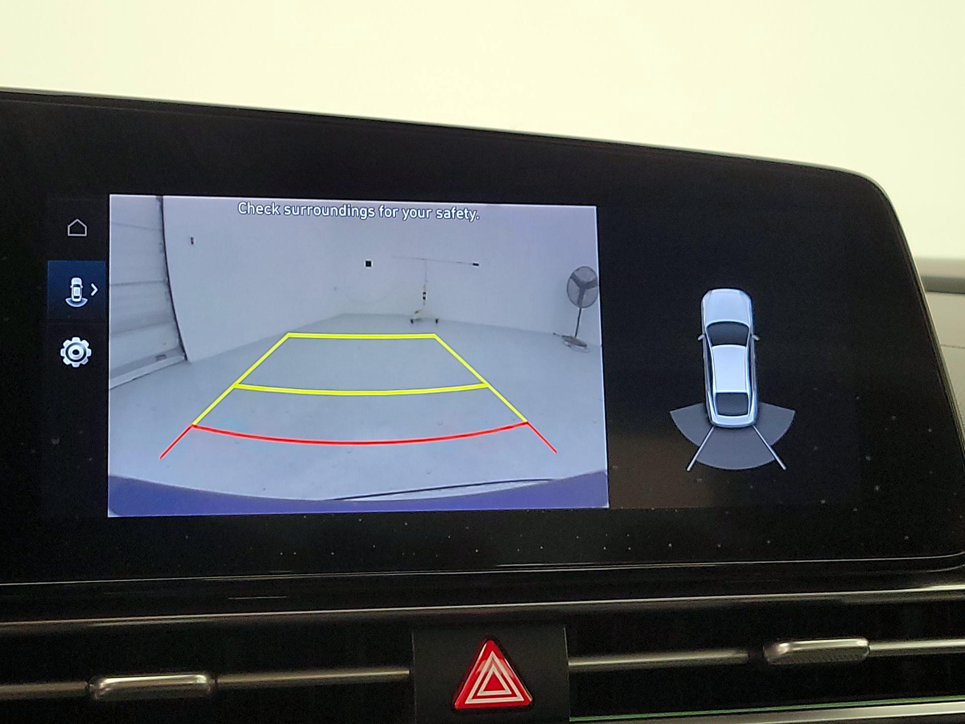 Thumbnail: 2023 Hyundai Elantra - 14