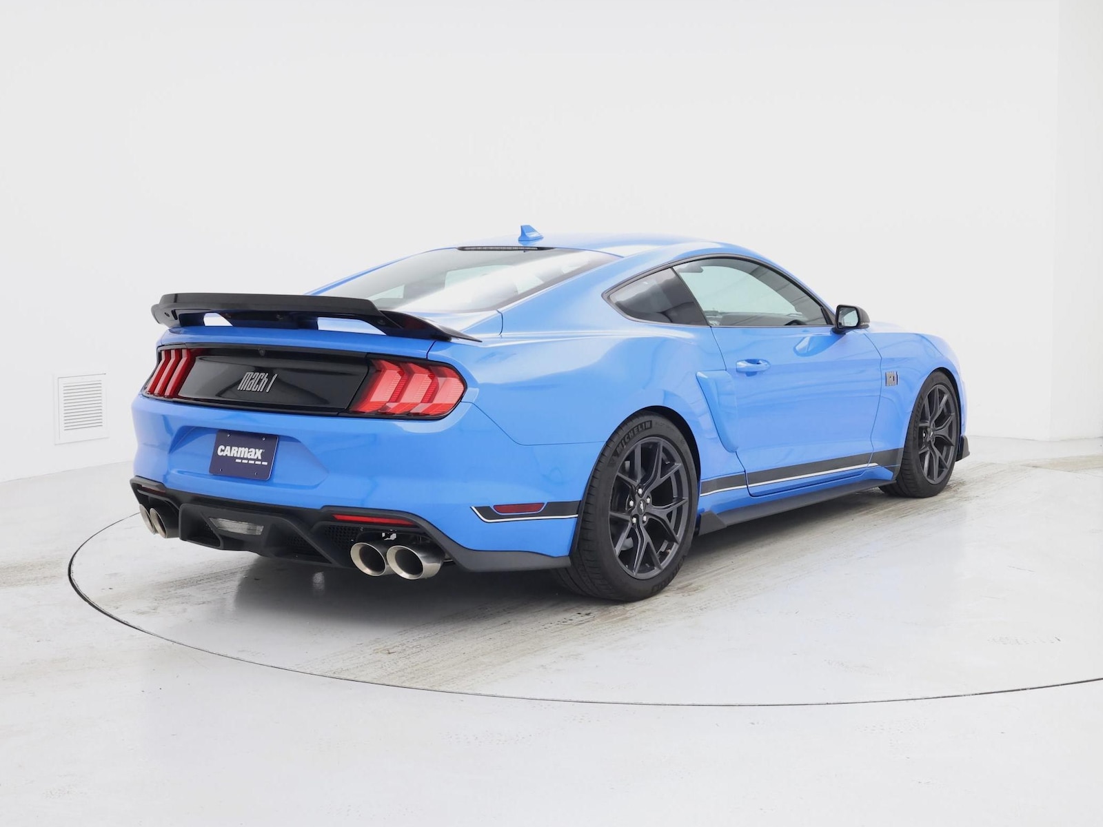2023 Ford Mustang Mach 1 - Photo 9