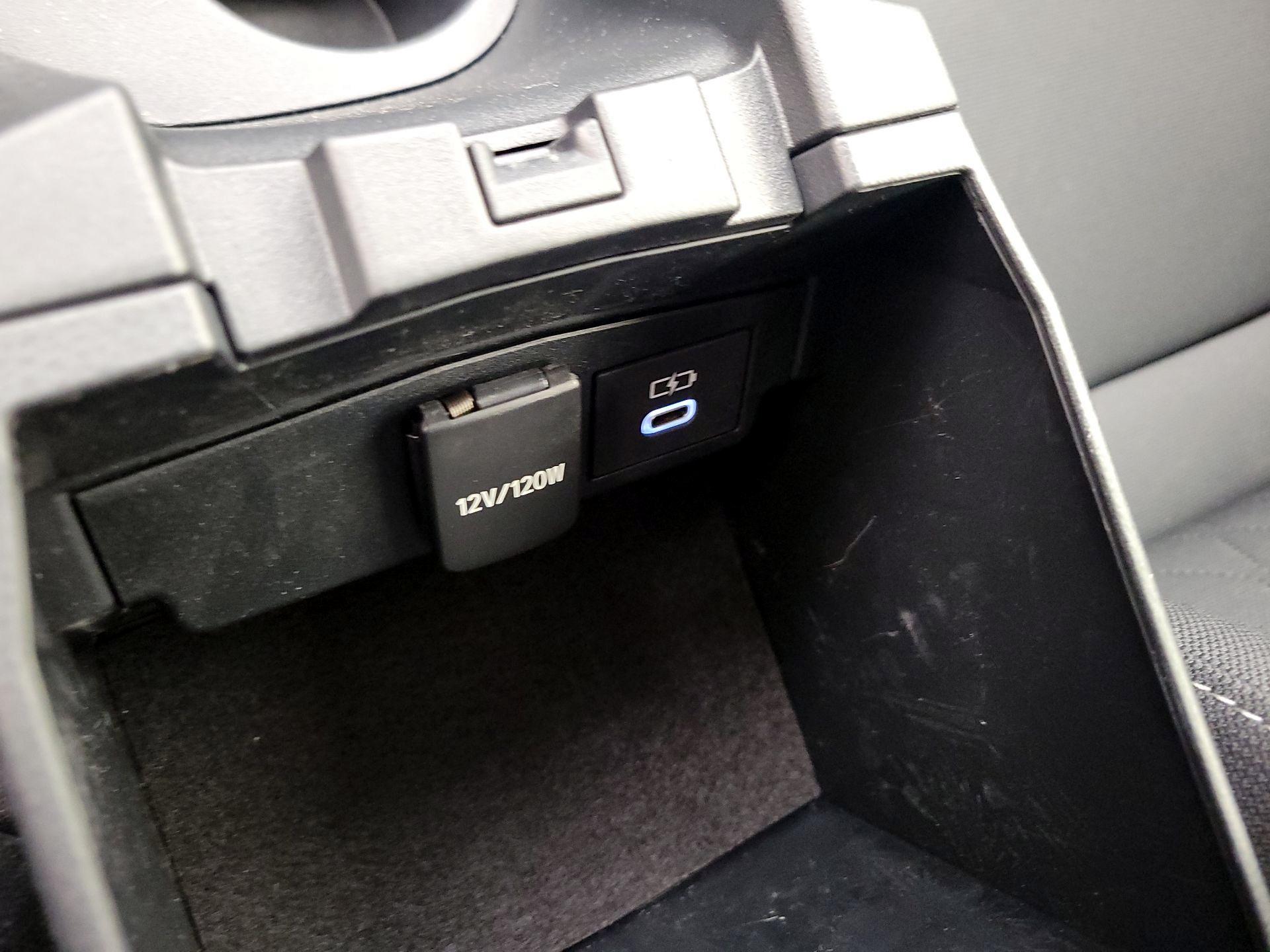 Thumbnail: 2025 Toyota Corolla - 18