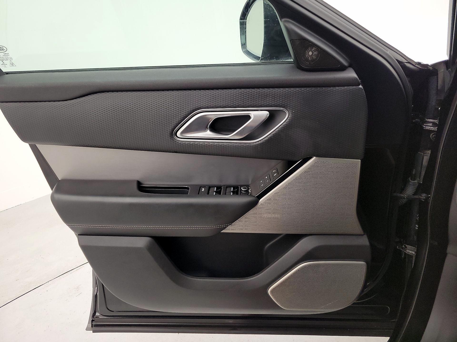 Thumbnail: 2018 Land Rover Range Rover Velar - 12