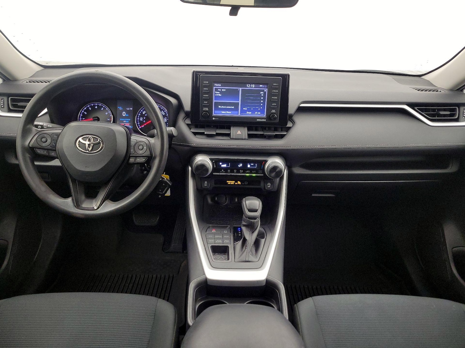 2021 Toyota RAV4 LE - Photo 10