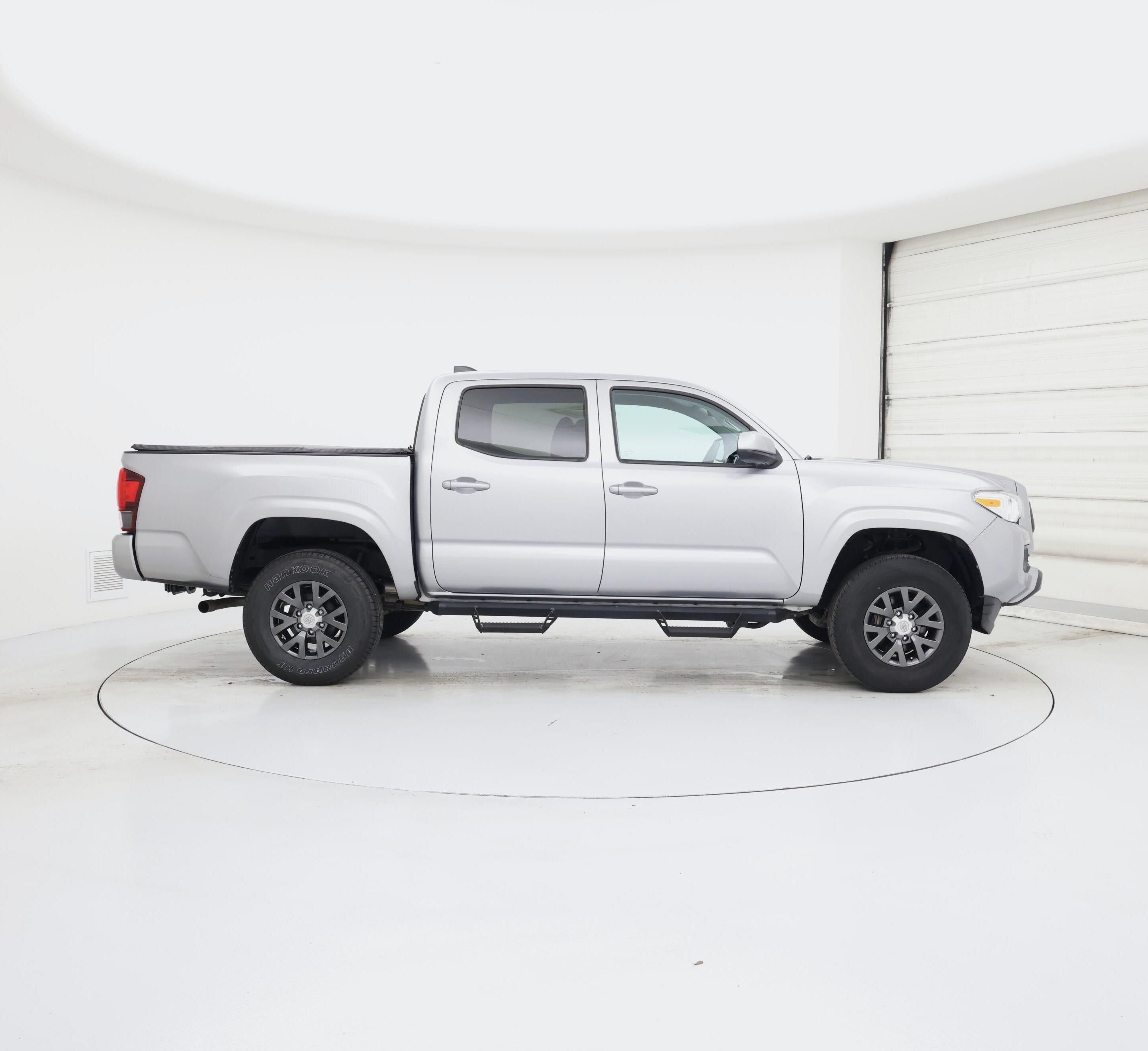 Thumbnail: 2020 Toyota Tacoma - 7