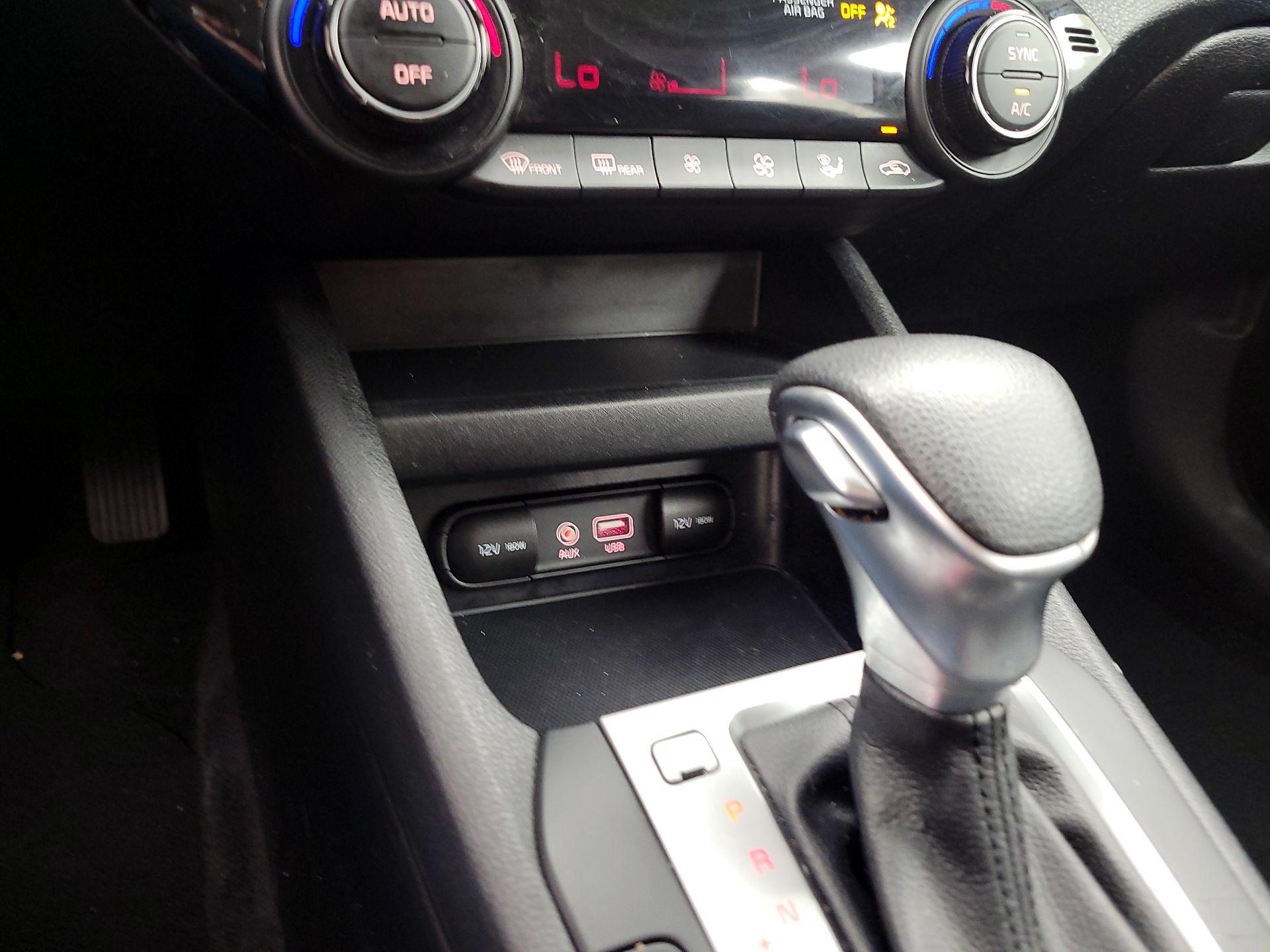 Thumbnail: 2019 Kia Forte - 18