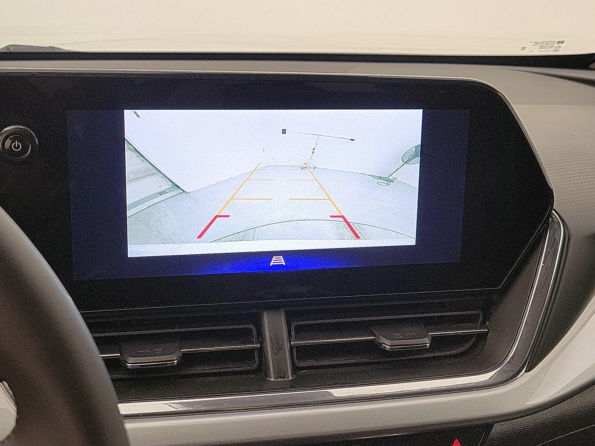 Thumbnail: 2025 Chevrolet Trax - 14