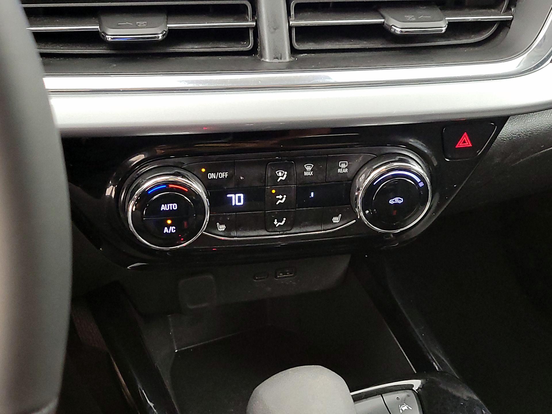 Thumbnail: 2025 Chevrolet Trax - 16