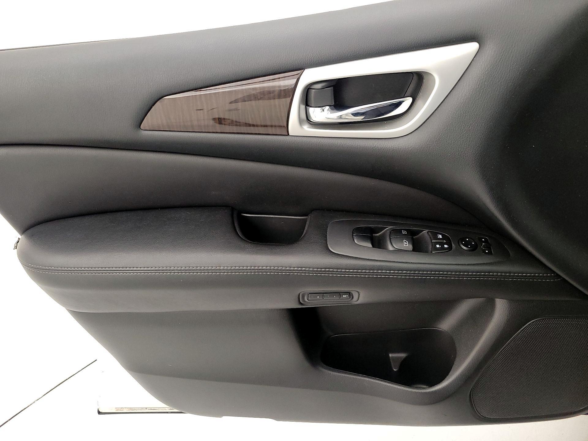 Thumbnail: 2014 Nissan Pathfinder - 12