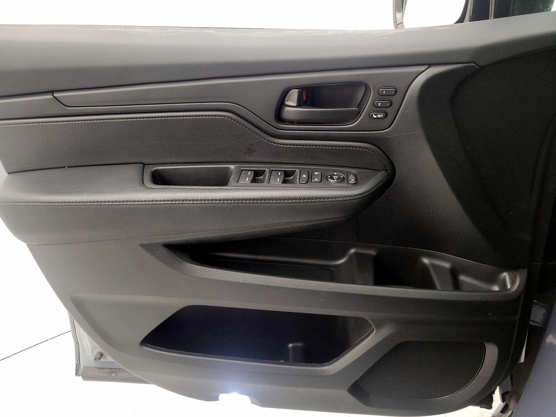 Thumbnail: 2023 Honda Odyssey - 12