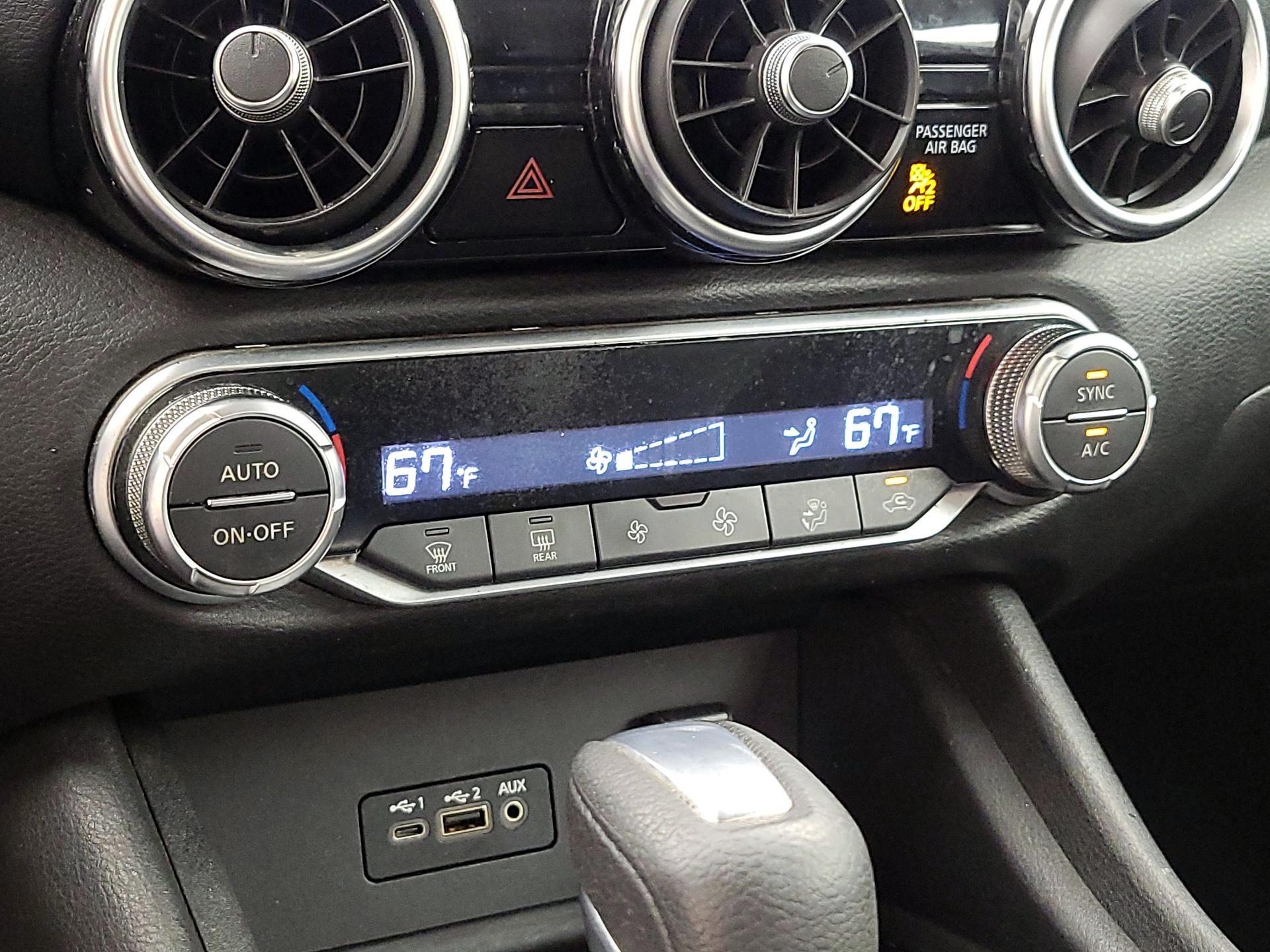 Thumbnail: 2021 Nissan Sentra - 16