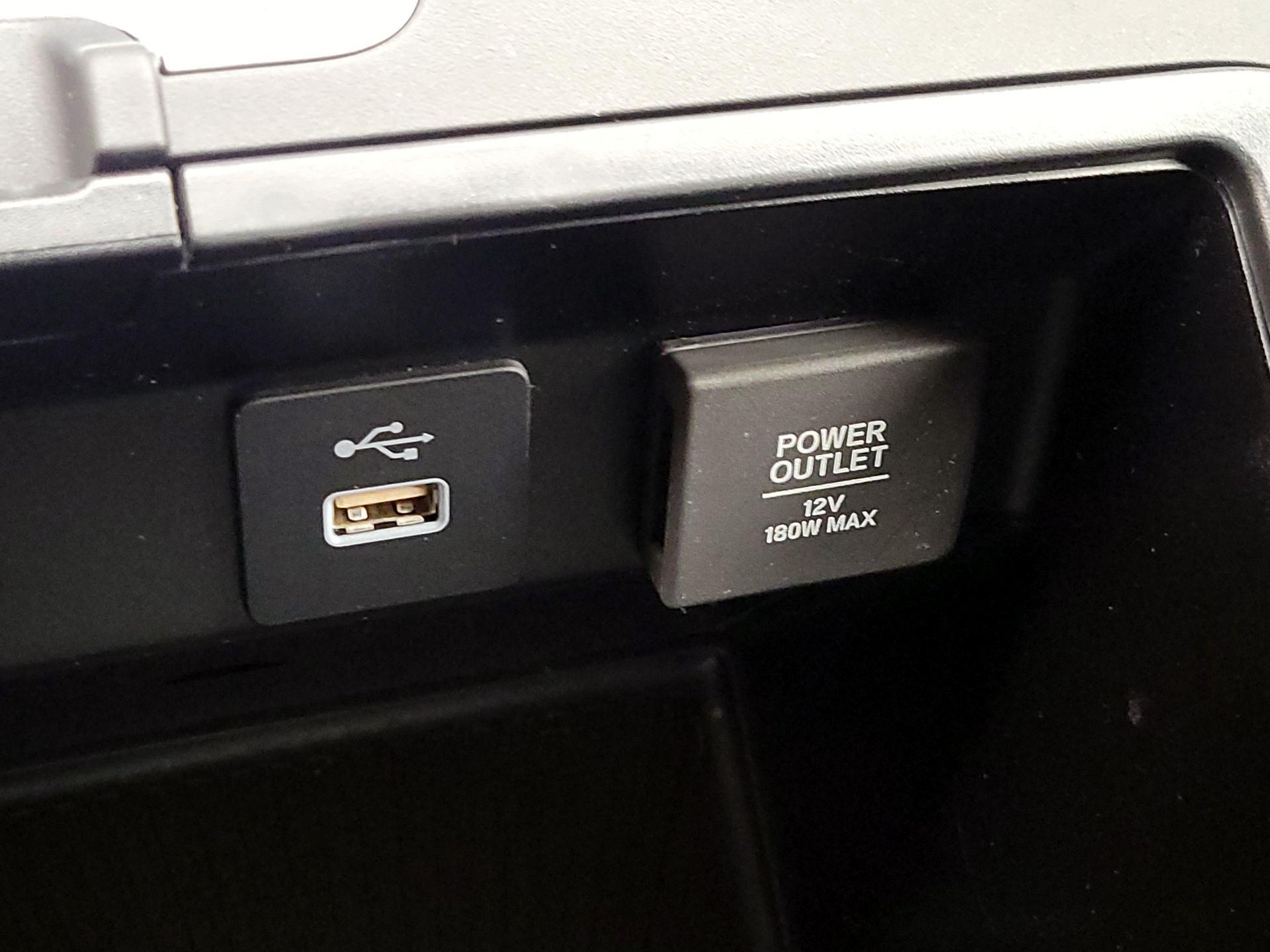 Thumbnail: 2023 Acura MDX - 18