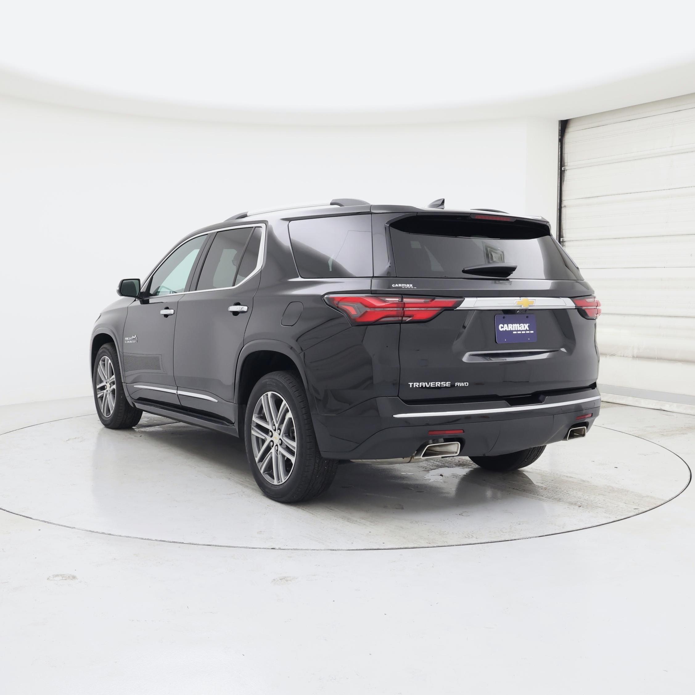 Thumbnail: 2023 Chevrolet Traverse - 2