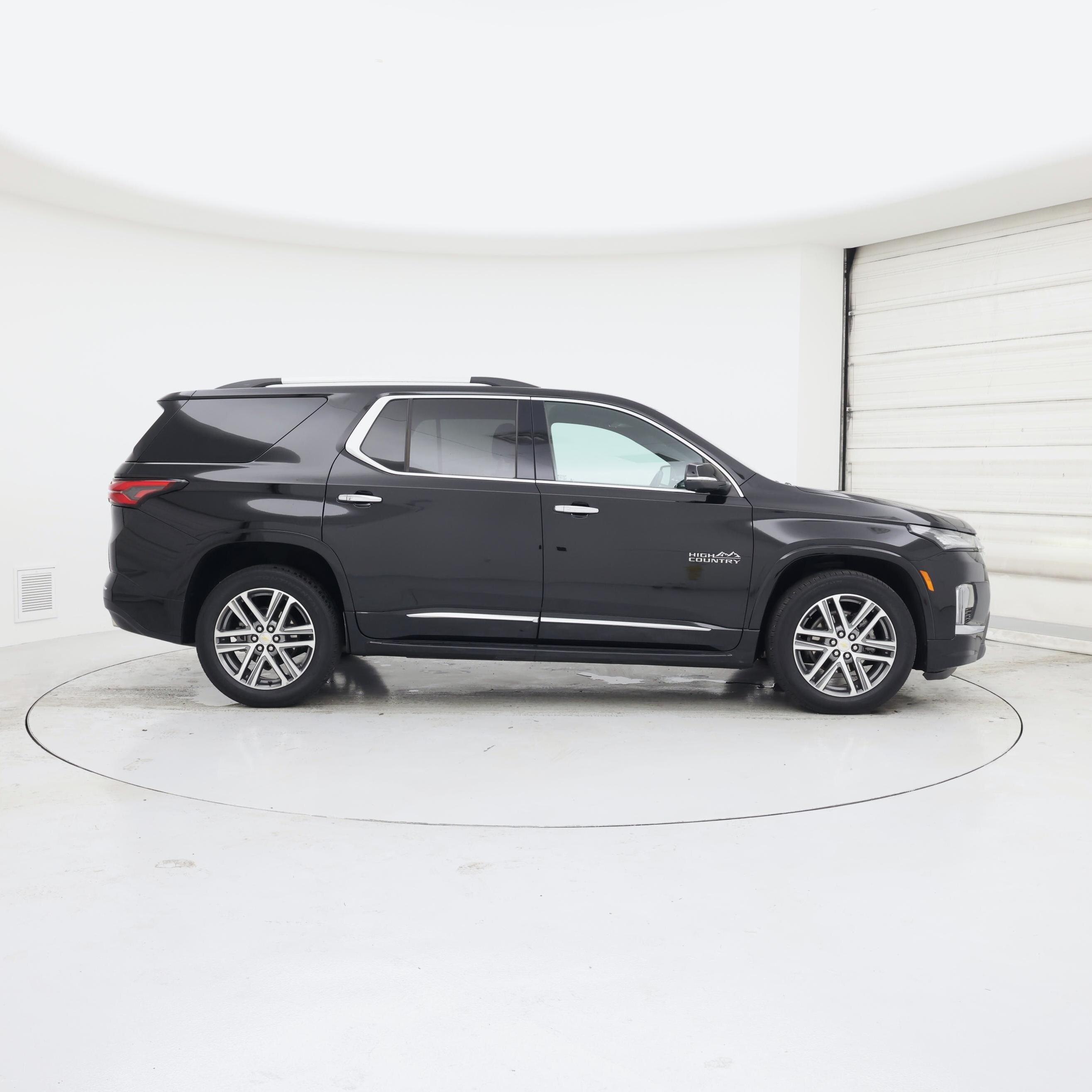 Thumbnail: 2023 Chevrolet Traverse - 7