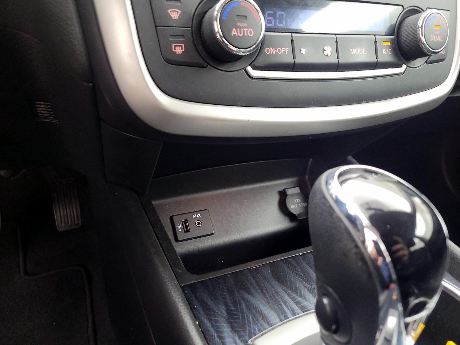 Thumbnail: 2016 Nissan Altima - 18