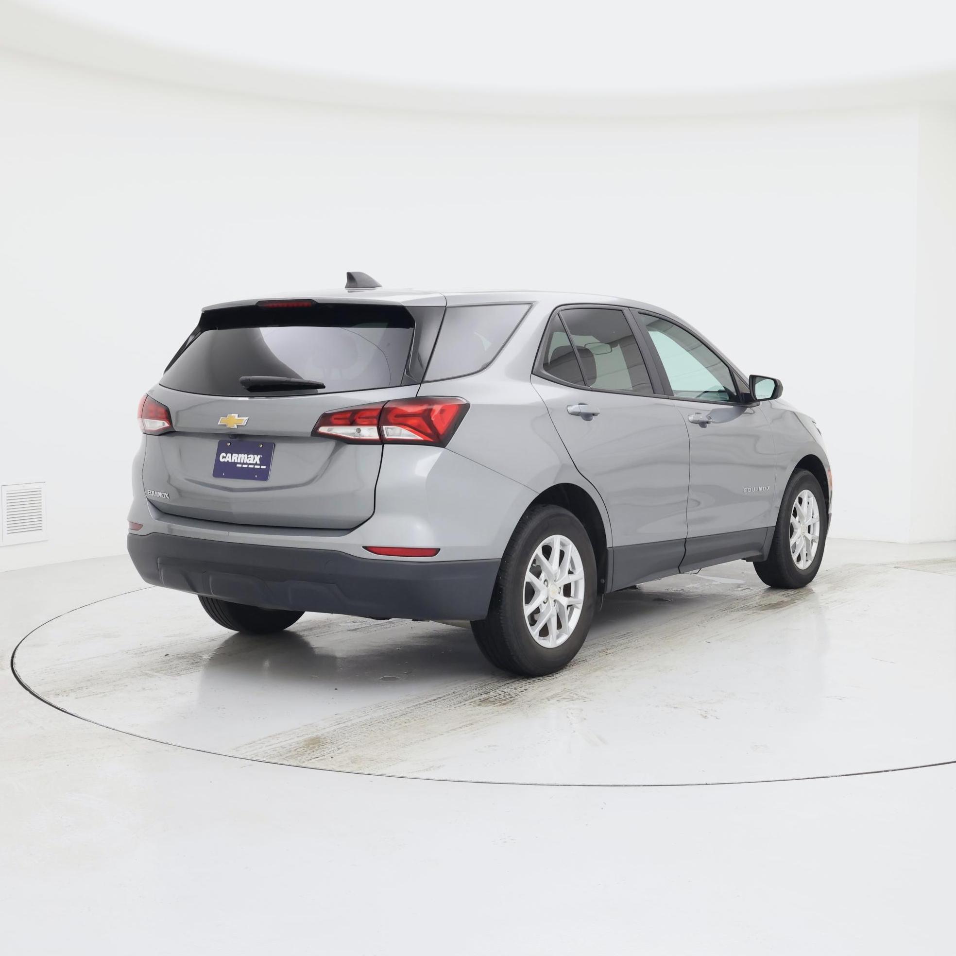 Thumbnail: 2023 Chevrolet Equinox - 8