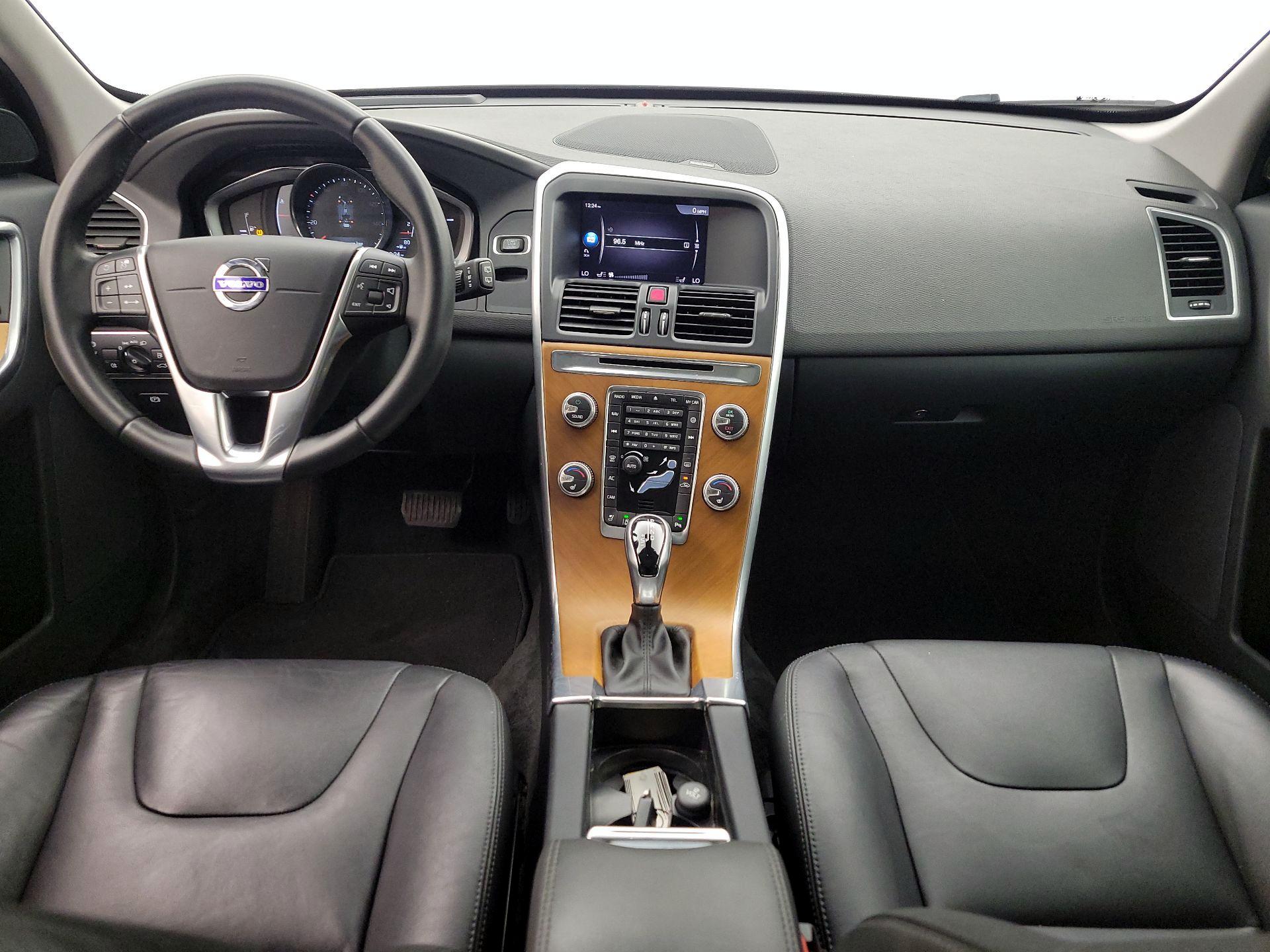 Thumbnail: 2017 Volvo XC60 - 9