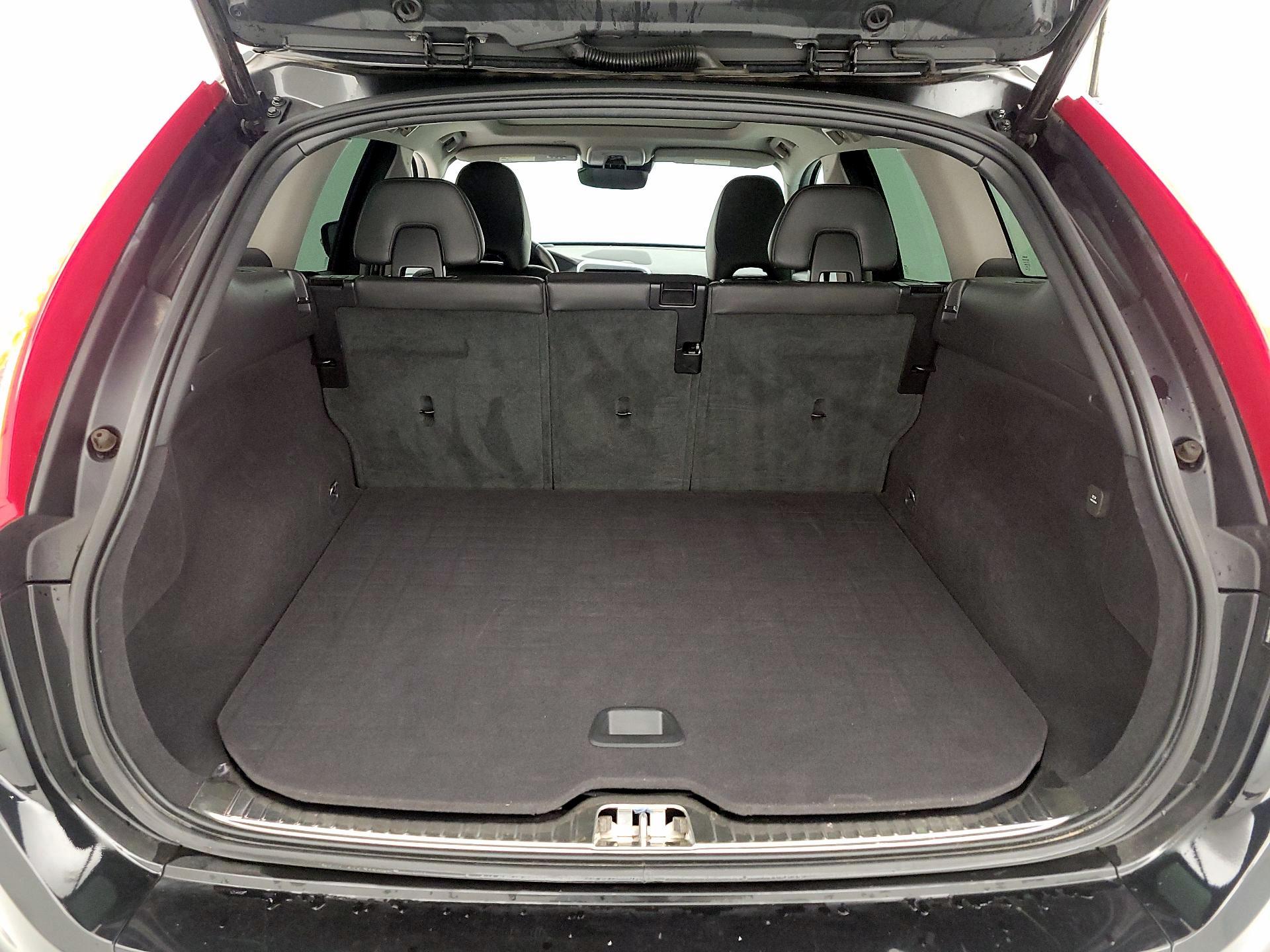 Thumbnail: 2017 Volvo XC60 - 20