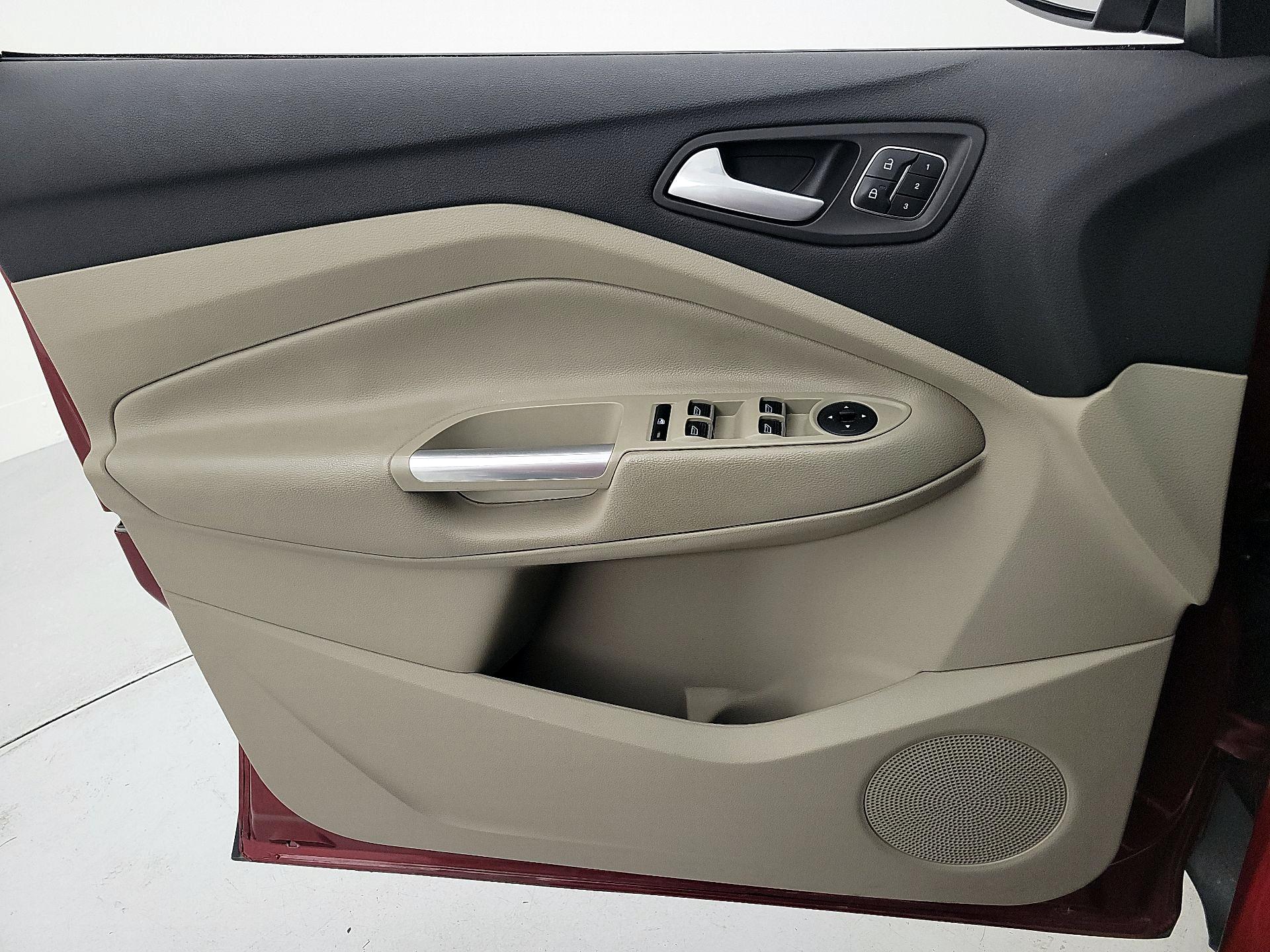 Thumbnail: 2019 Ford Escape - 12