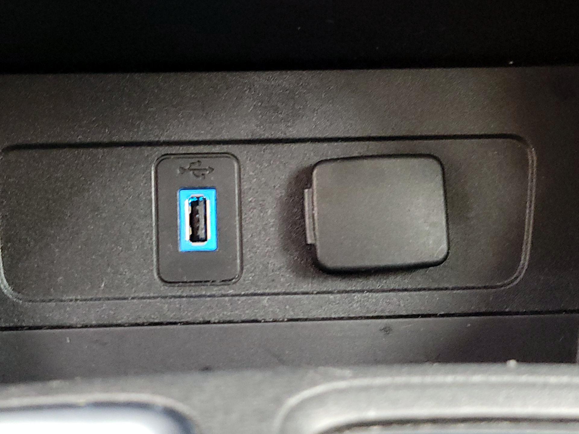 Thumbnail: 2019 Ford Escape - 18