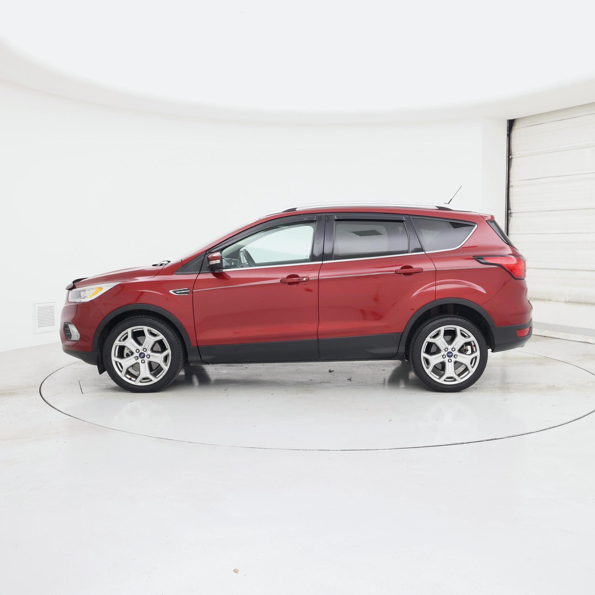 Thumbnail: 2019 Ford Escape - 3