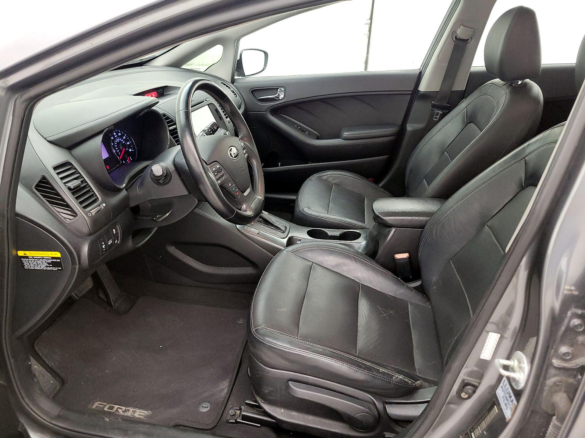 Thumbnail: 2016 Kia Forte - 11